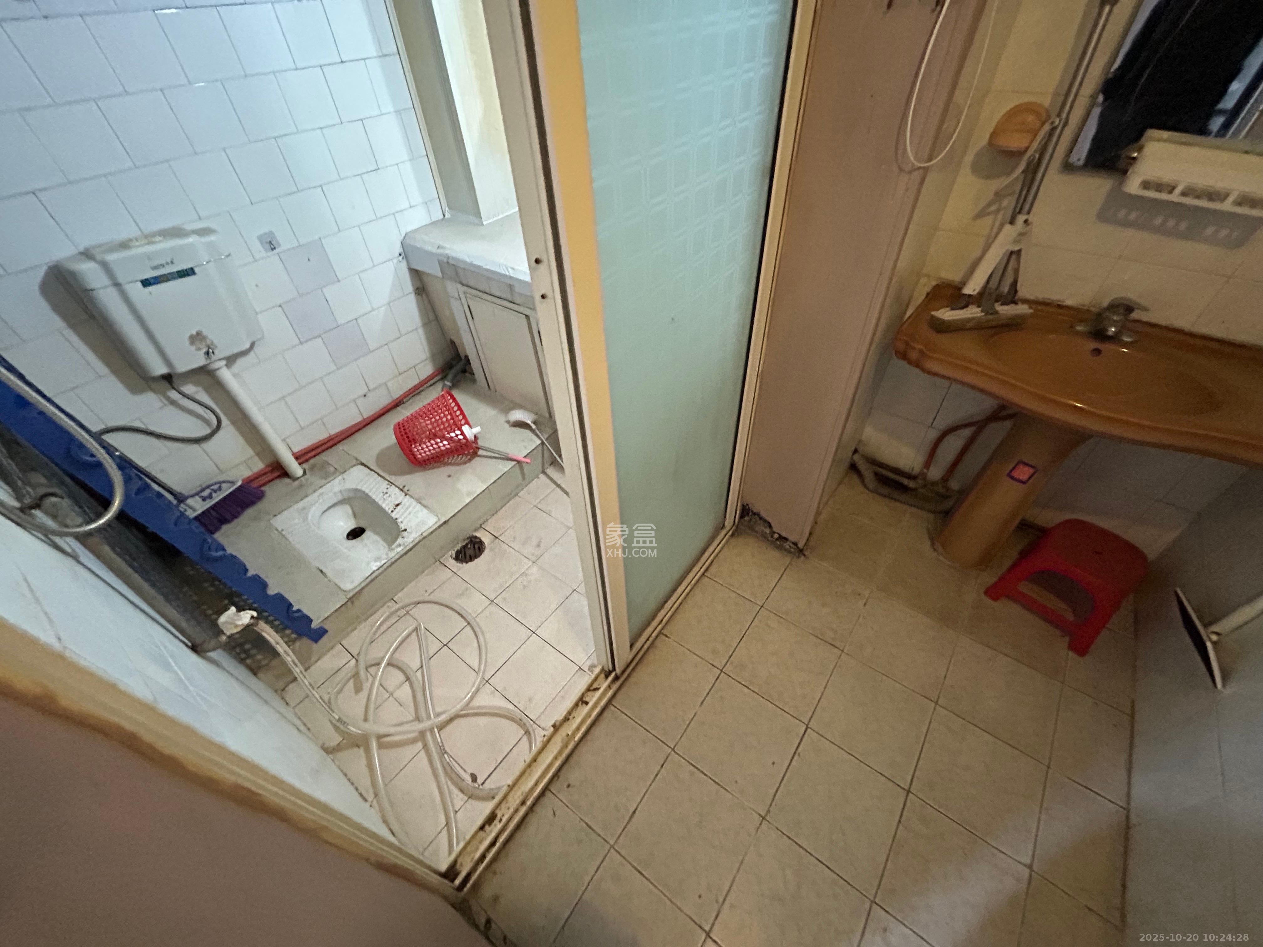 雅泰花园  1室2厅1卫    1500.0元/月室内图