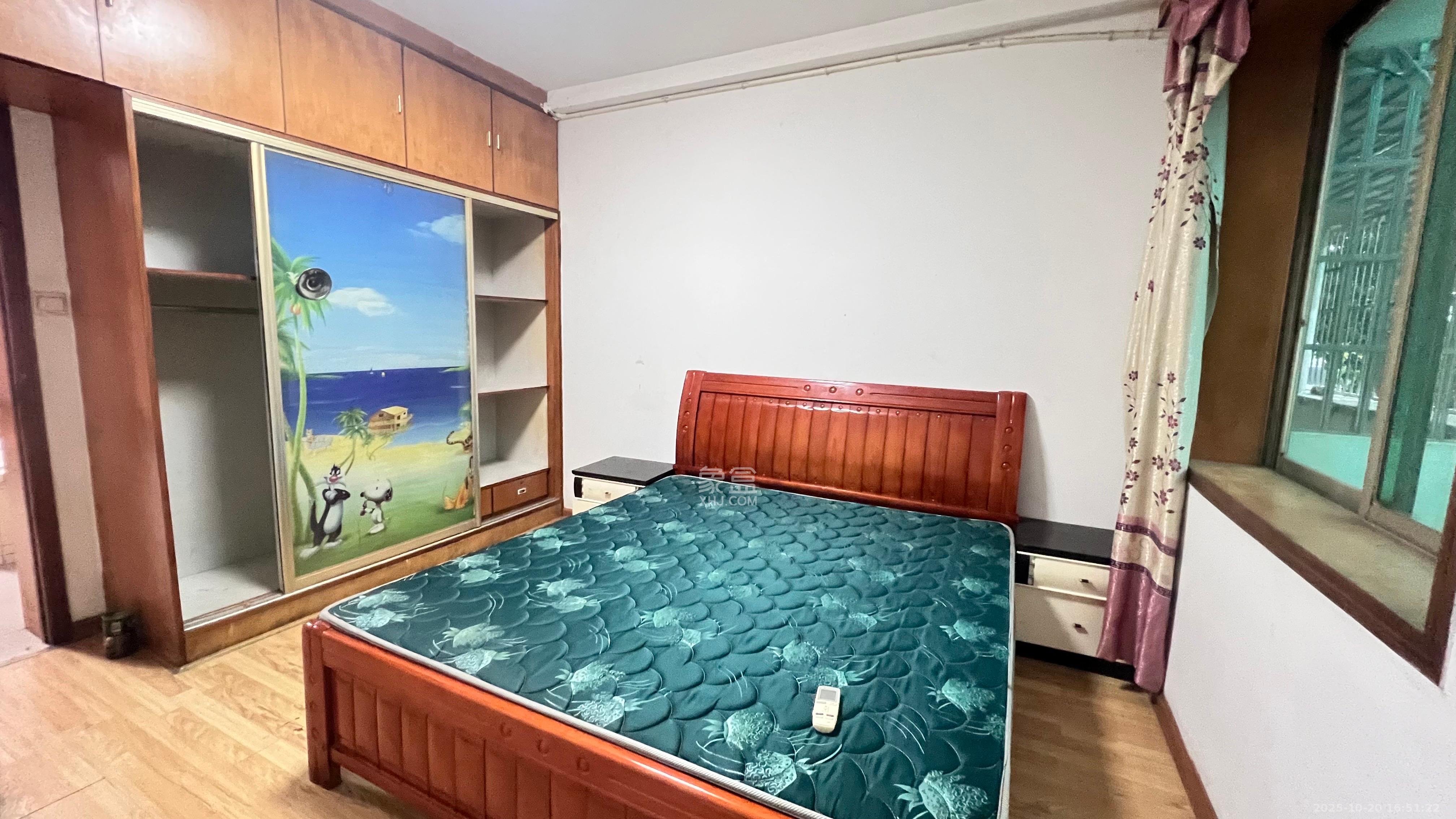 中南汽车世界  3室2厅1卫    1400.0元/月室内图