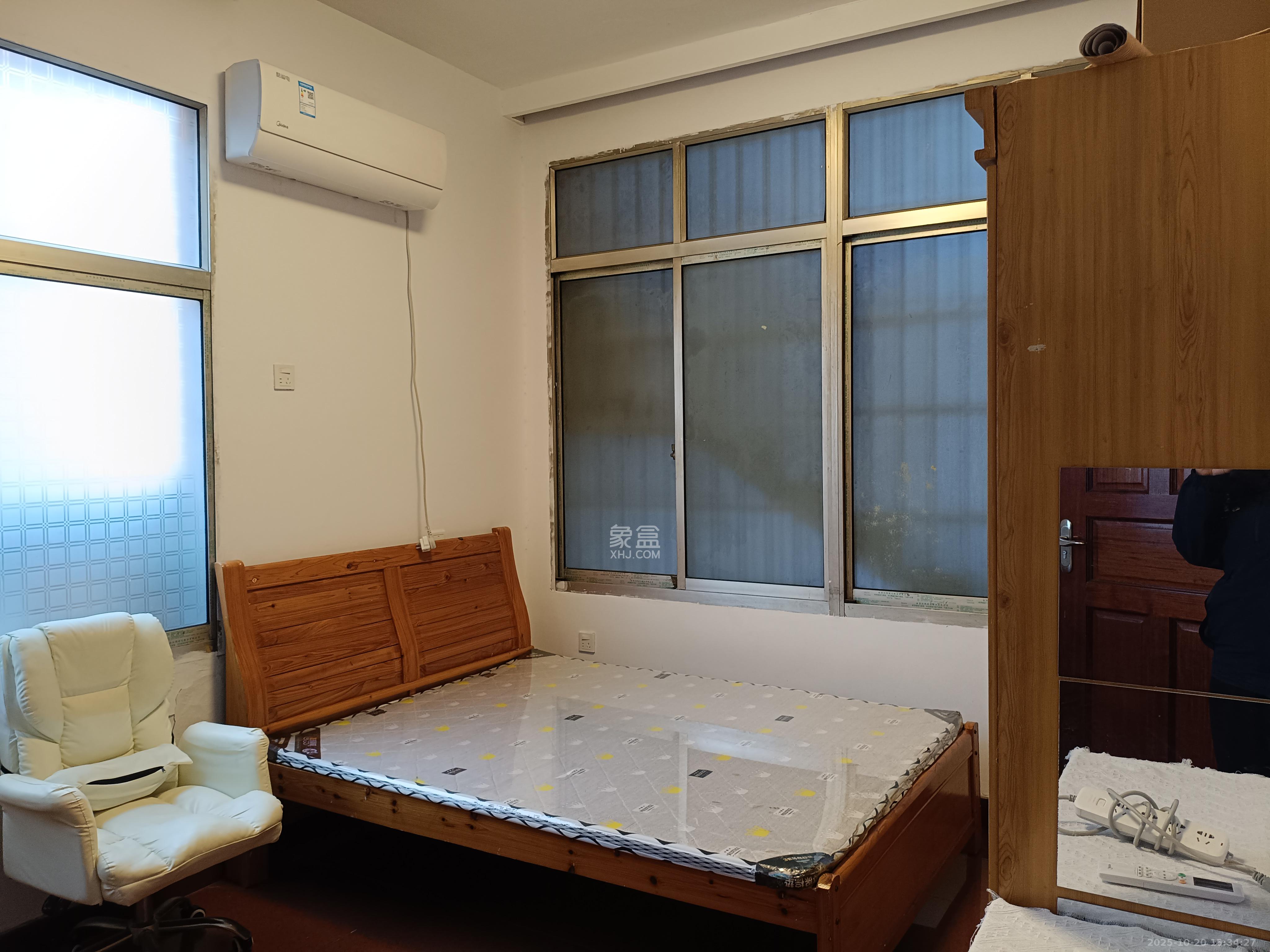 沙里坪小区  2室2厅1卫    1700.0元/月室内图