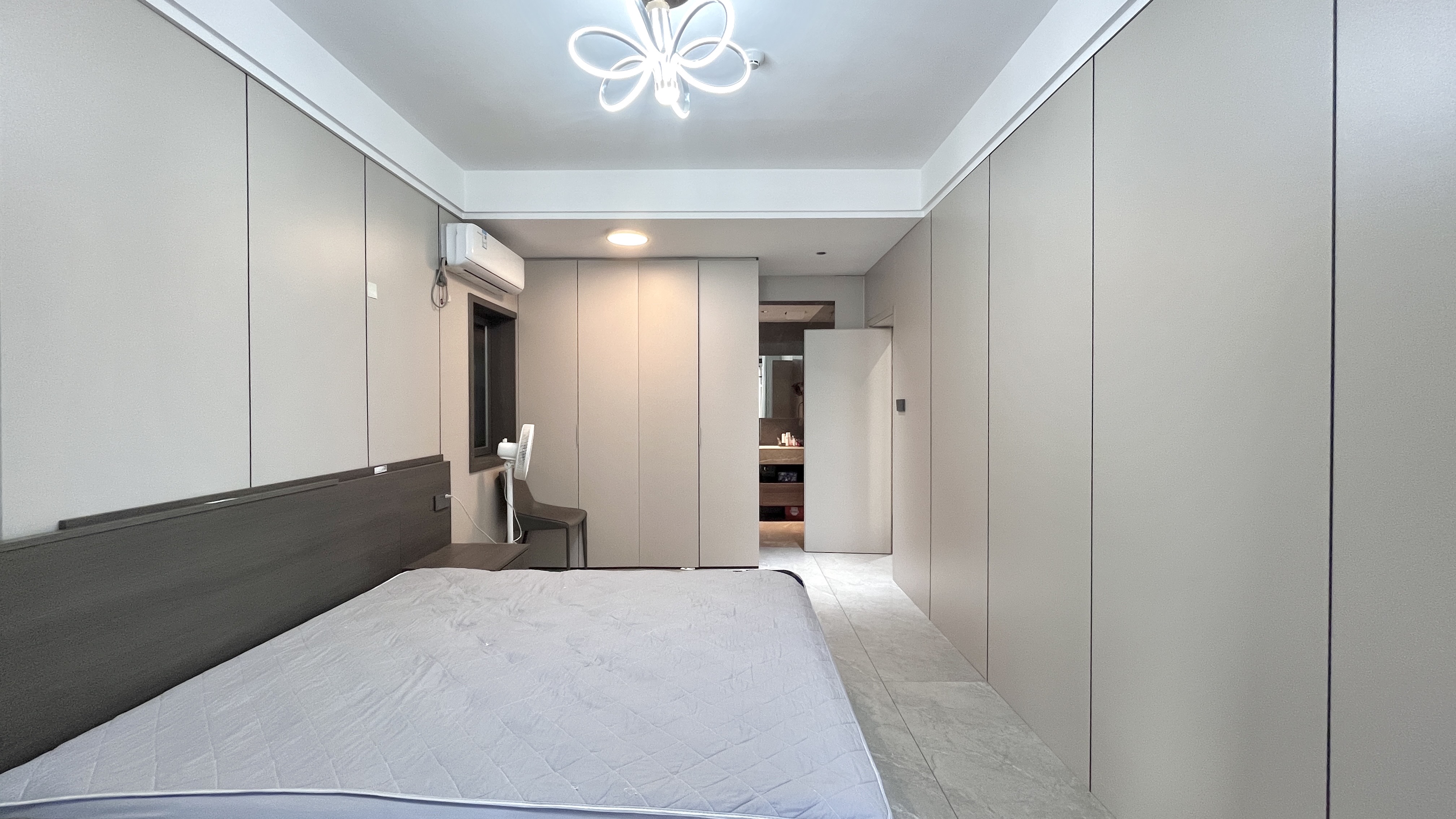 海航豪庭南苑  1室1厅1卫    4500.0元/月室内图