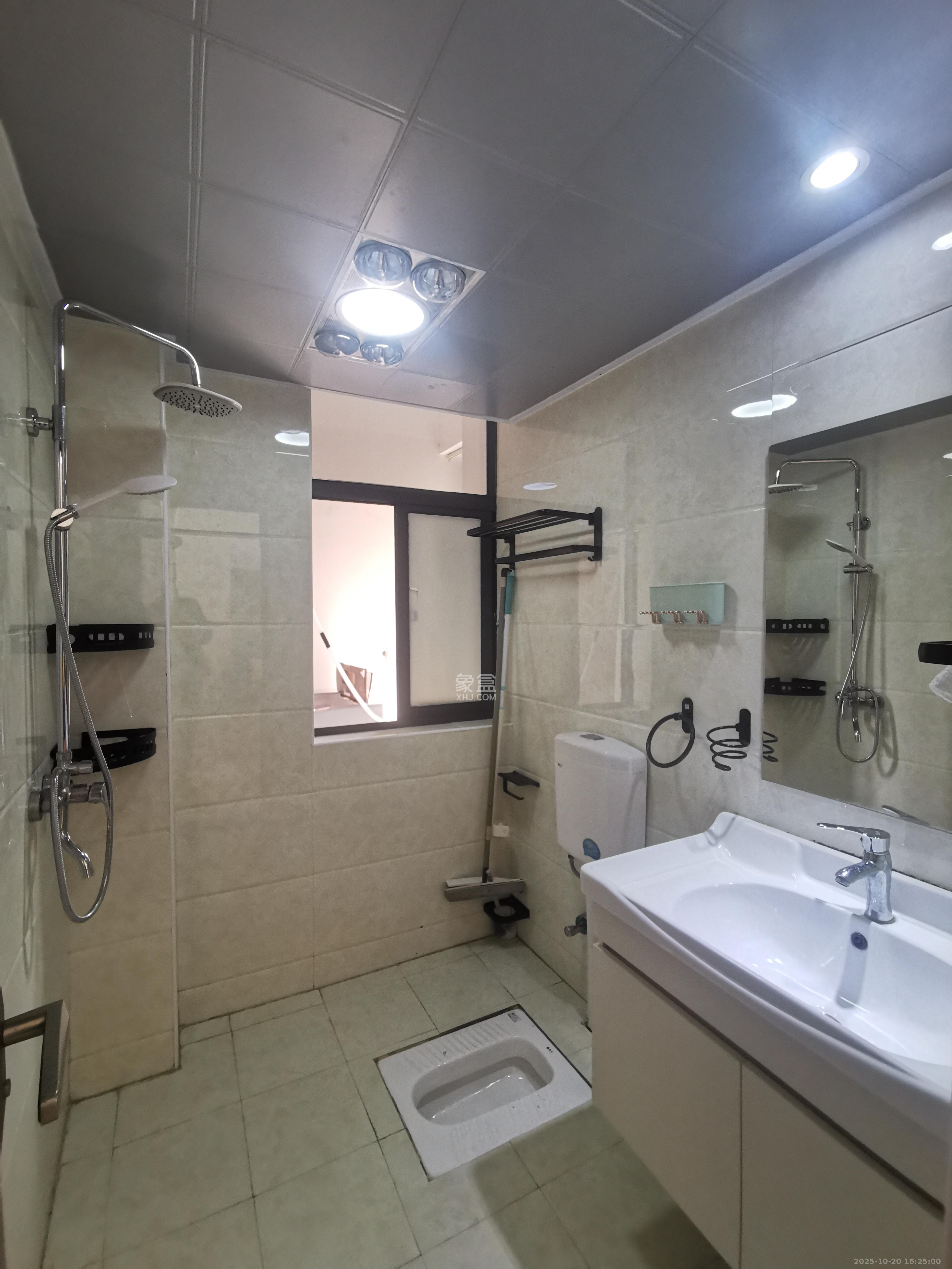 安泰嘉园（湘府邻伴）  2室1厅1卫    2200.0元/月室内图