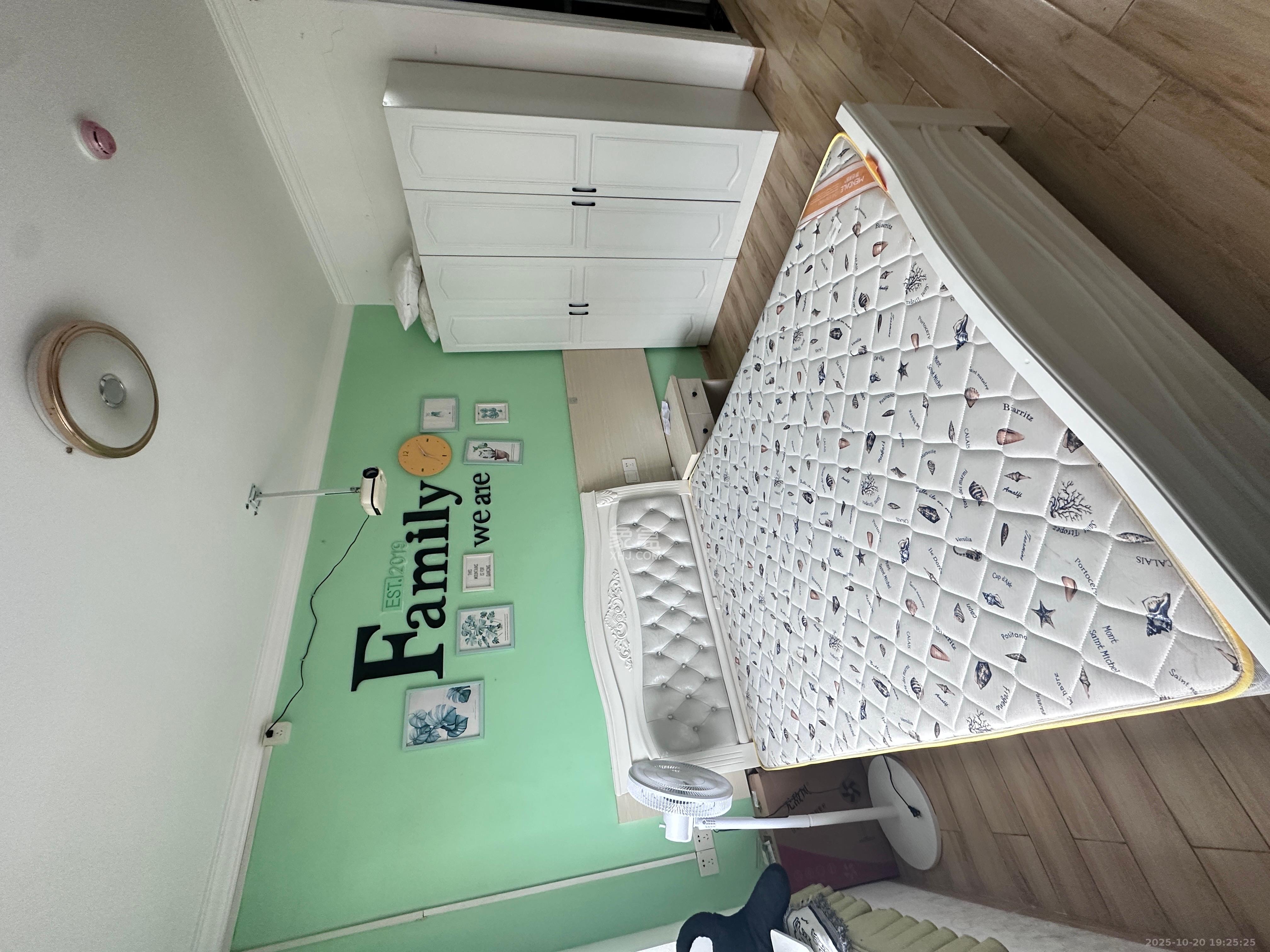 好莱城(弘德西街)  1室1厅1卫    1400.0元/月 好莱城(弘德西街)  1室1厅1卫    1400.0元/月室内图