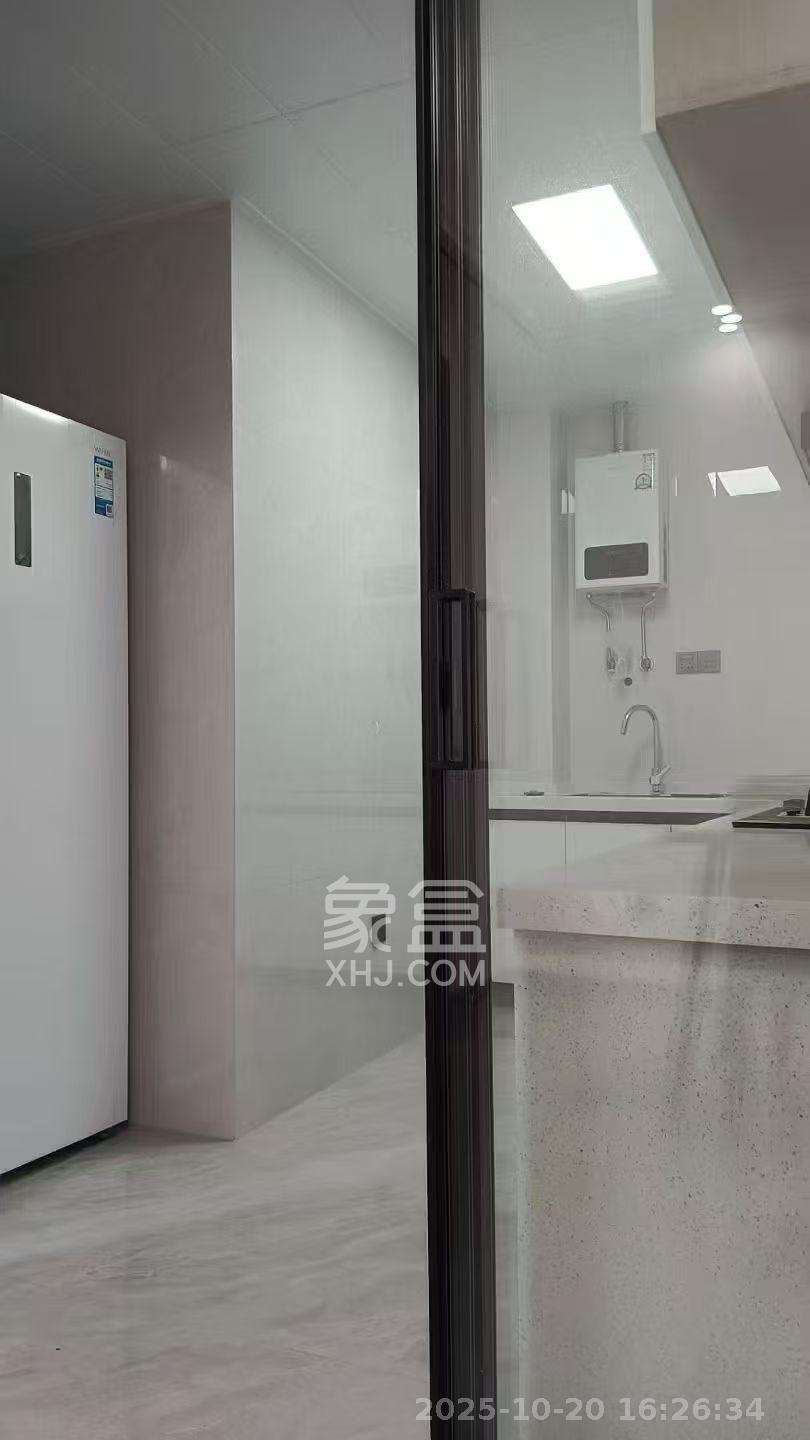 紫华郡  4室2厅2卫    2700.0元/月室内图