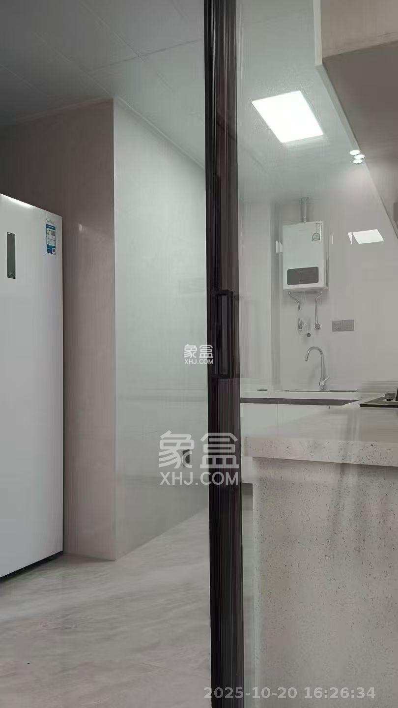 紫华郡  4室2厅2卫    2700.0元/月 紫华郡  4室2厅2卫    2700.0元/月室内图