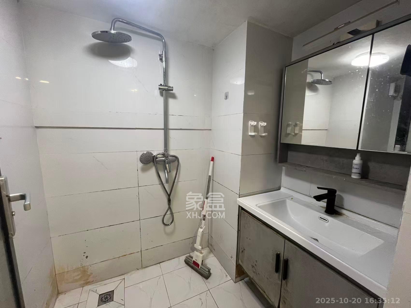 龙湖新壹城 1室1厅1卫 1400.0元/月 龙湖新壹城 1室1厅1卫 1400.0元/月室内图