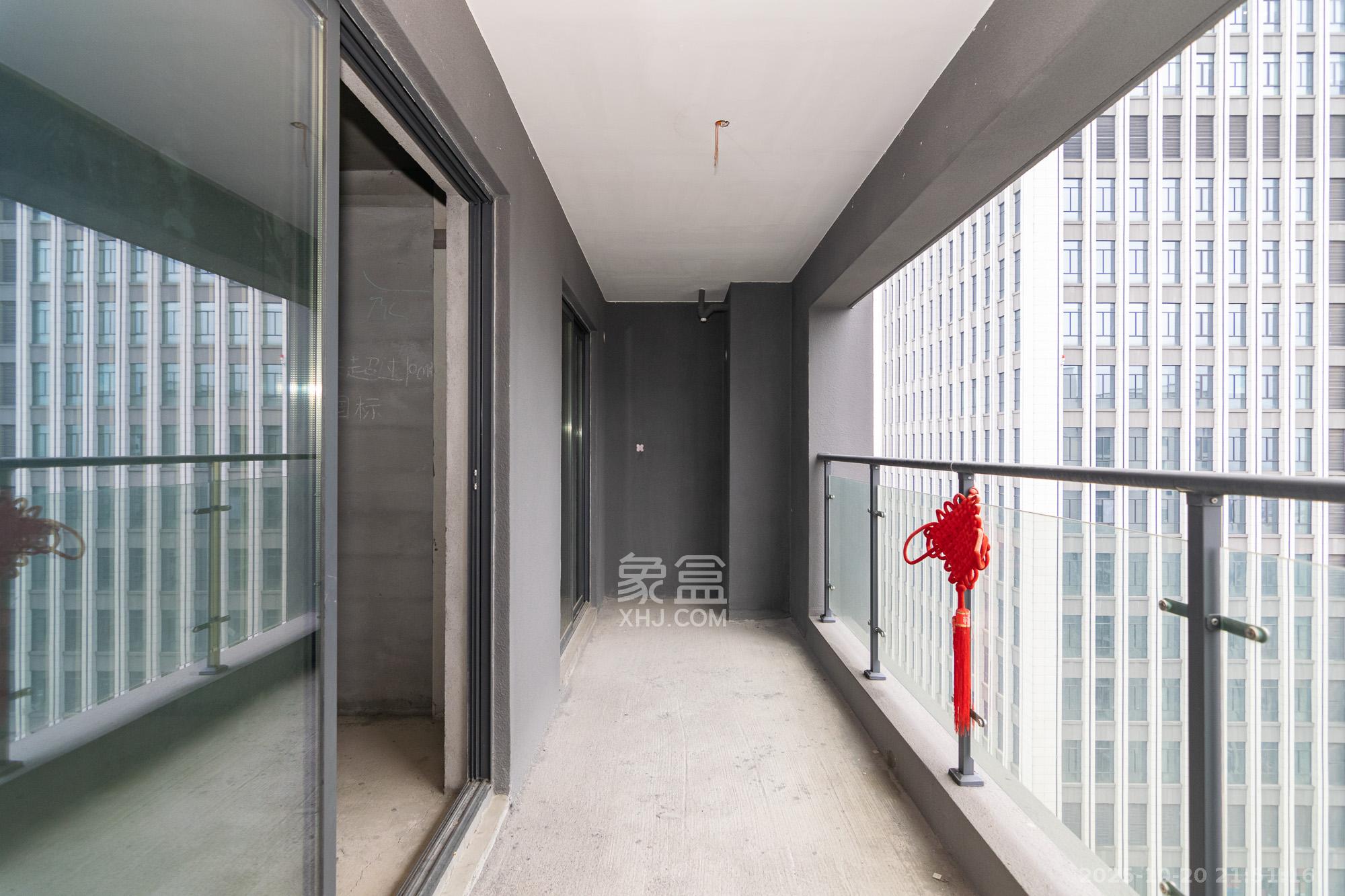 长沙中交城  4室2厅1卫    110.38万阳台