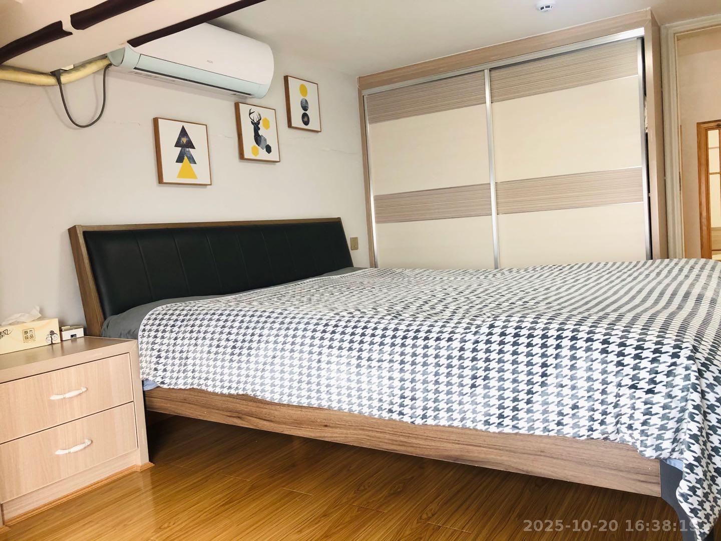 艾美潇湘  1室1厅1卫    1600.0元/月室内图