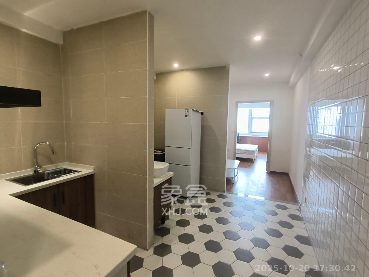 宇成开福广场  1室1厅1卫    1900.0元/月 宇成开福广场  1室1厅1卫    1900.0元/月室内图