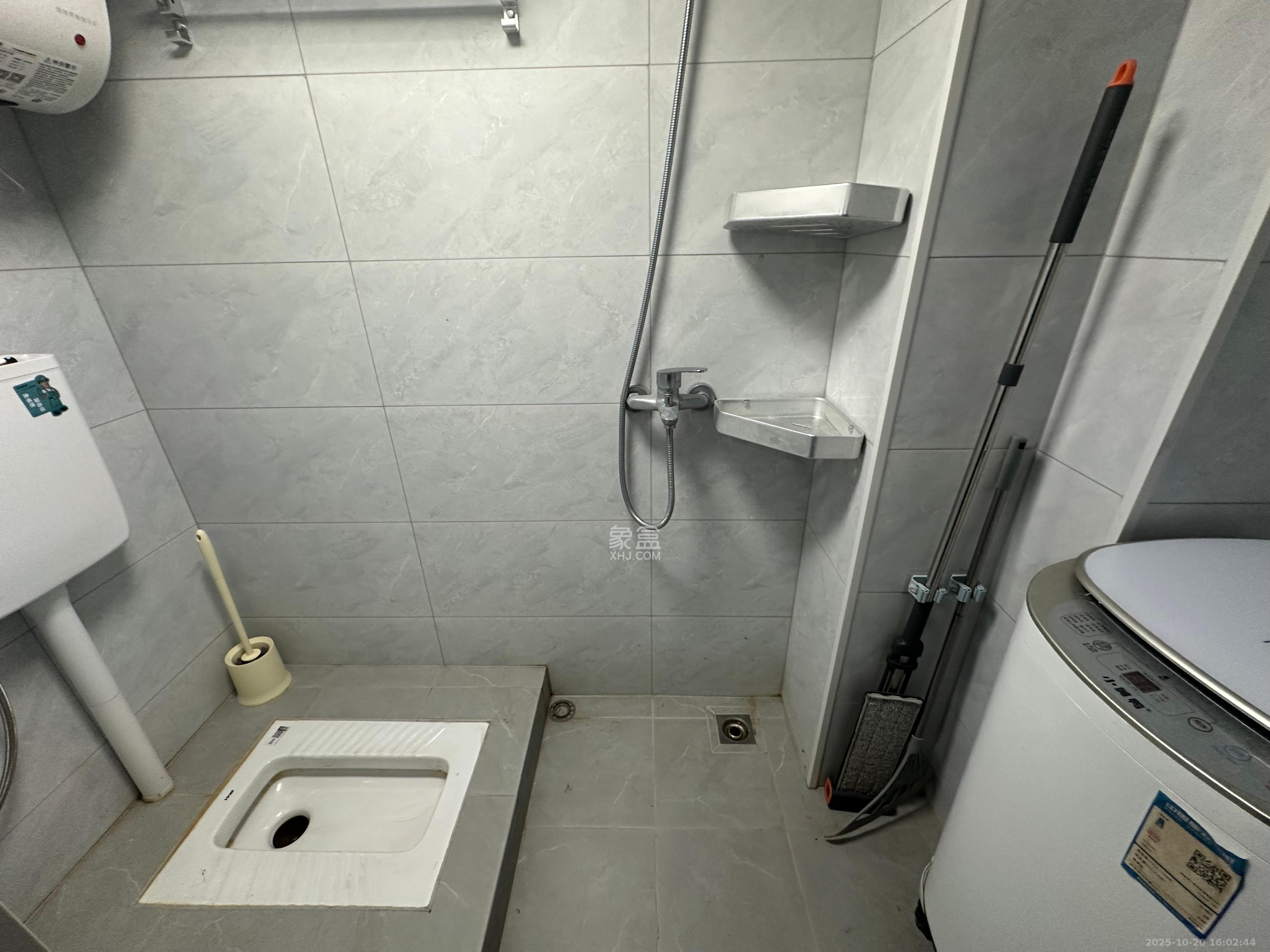 龙湖铂金岛  2室1厅1卫    2300.0元/月室内图