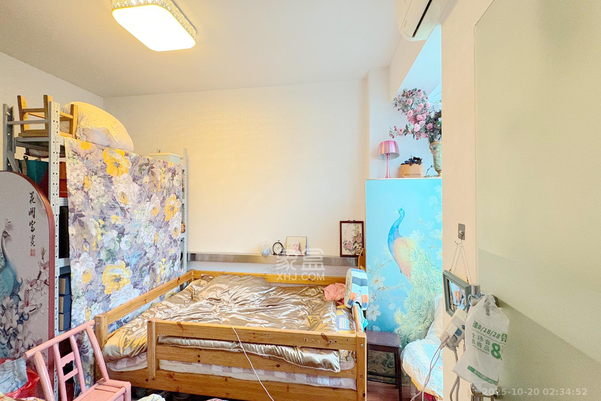 华天新城  4室1厅2卫    120.0万 华天新城  4室1厅2卫    120.0万卧室