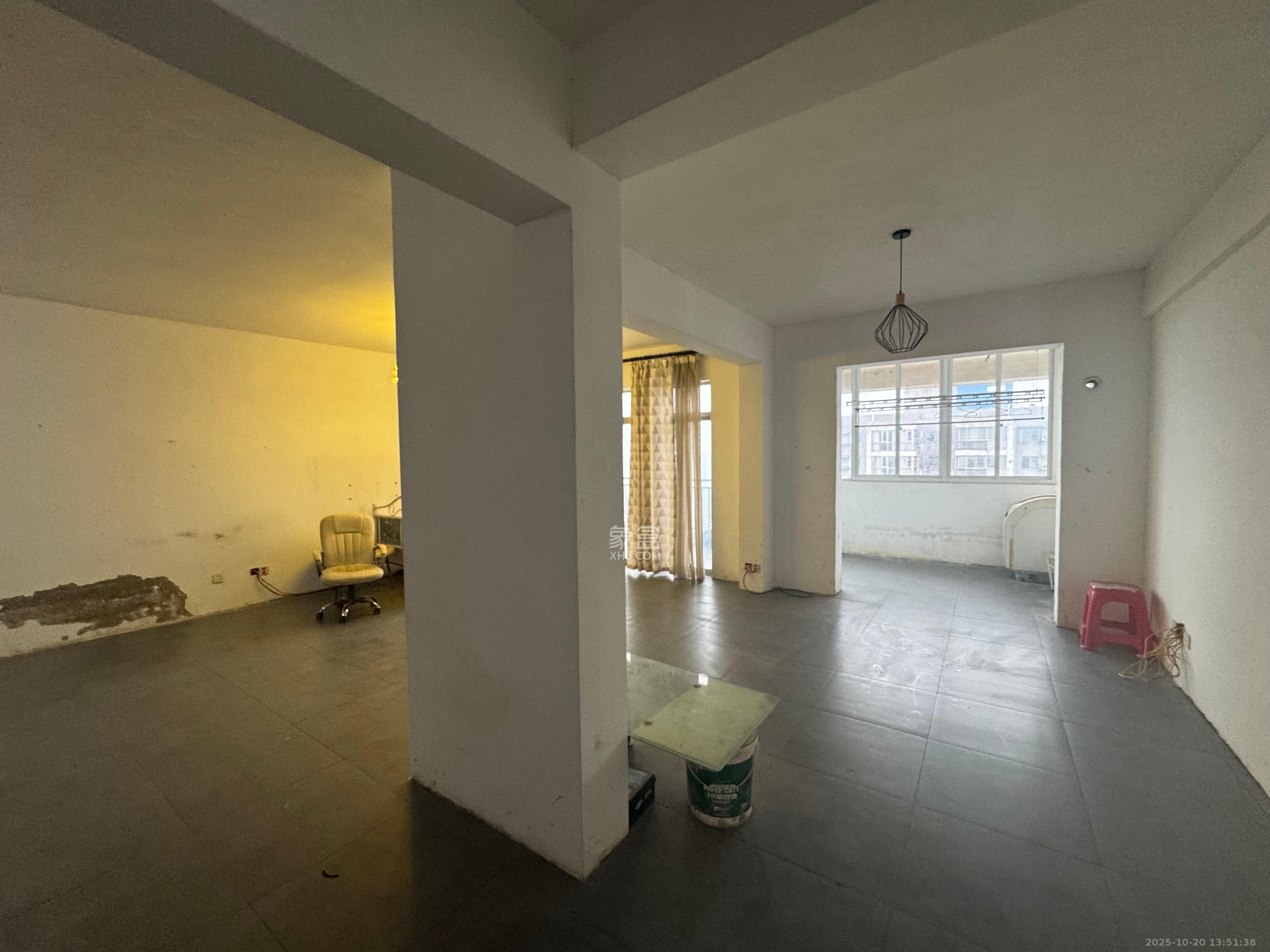 白沙湾嘉园  4室2厅2卫    3000.0元/月 白沙湾嘉园  4室2厅2卫    3000.0元/月室内图