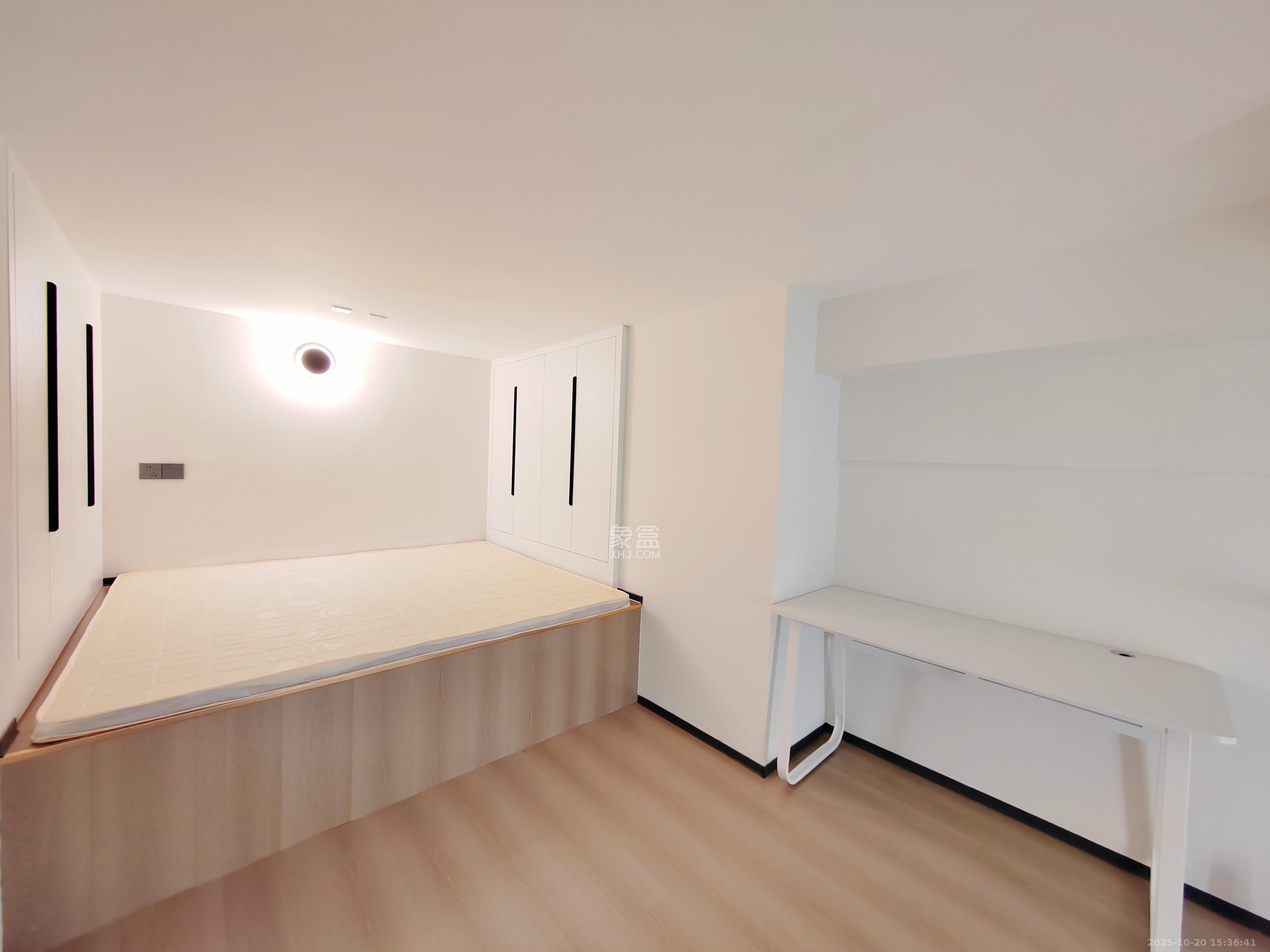 卓越中寰 2室1厅1卫 2800.0元/月 卓越中寰 2室1厅1卫 2800.0元/月室内图