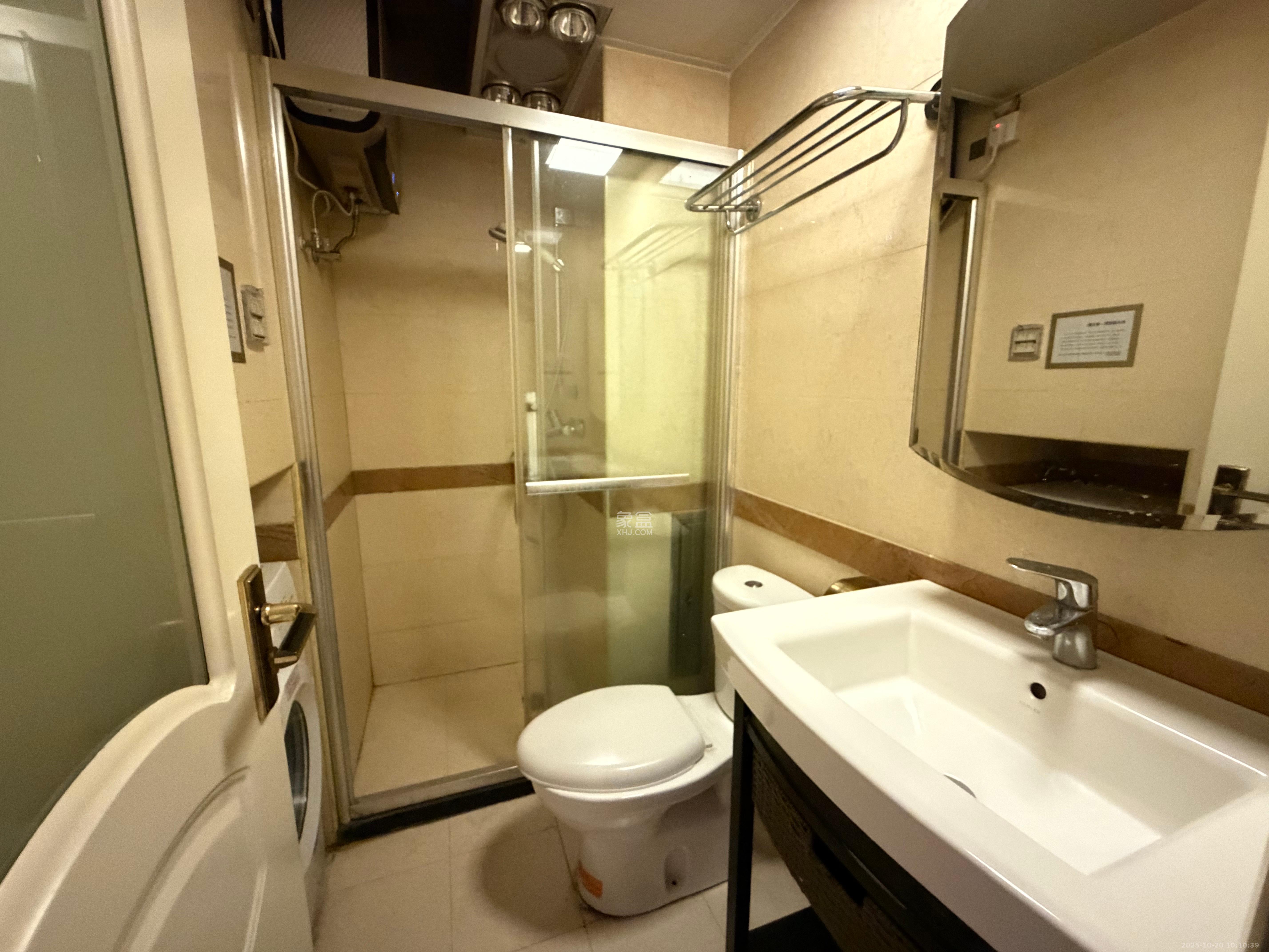 壹号公馆  1室1厅1卫    2200.0元/月 壹号公馆  1室1厅1卫    2200.0元/月室内图