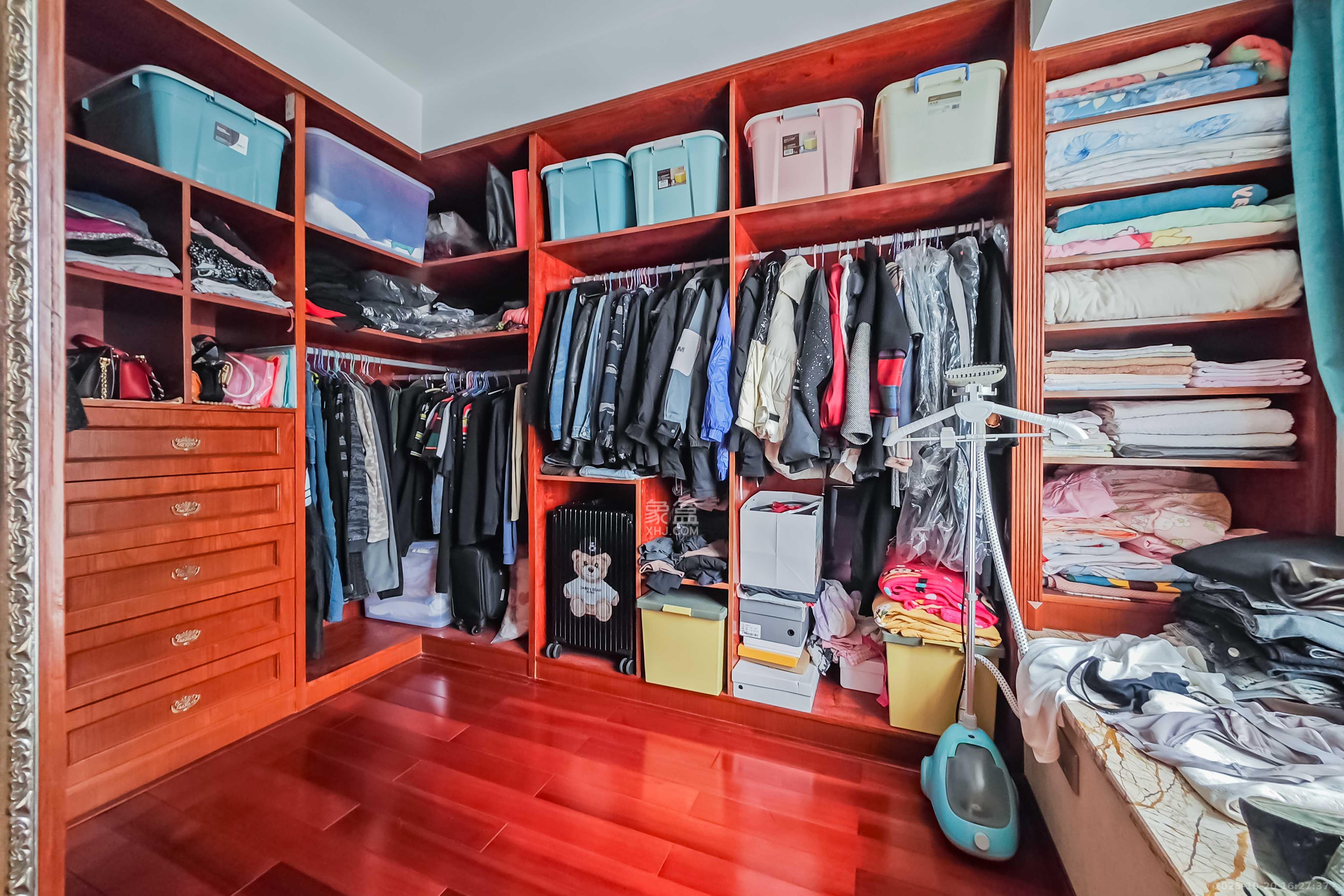 香樟兰亭（朗峰苑）  4室2厅1卫    160.0万卧室