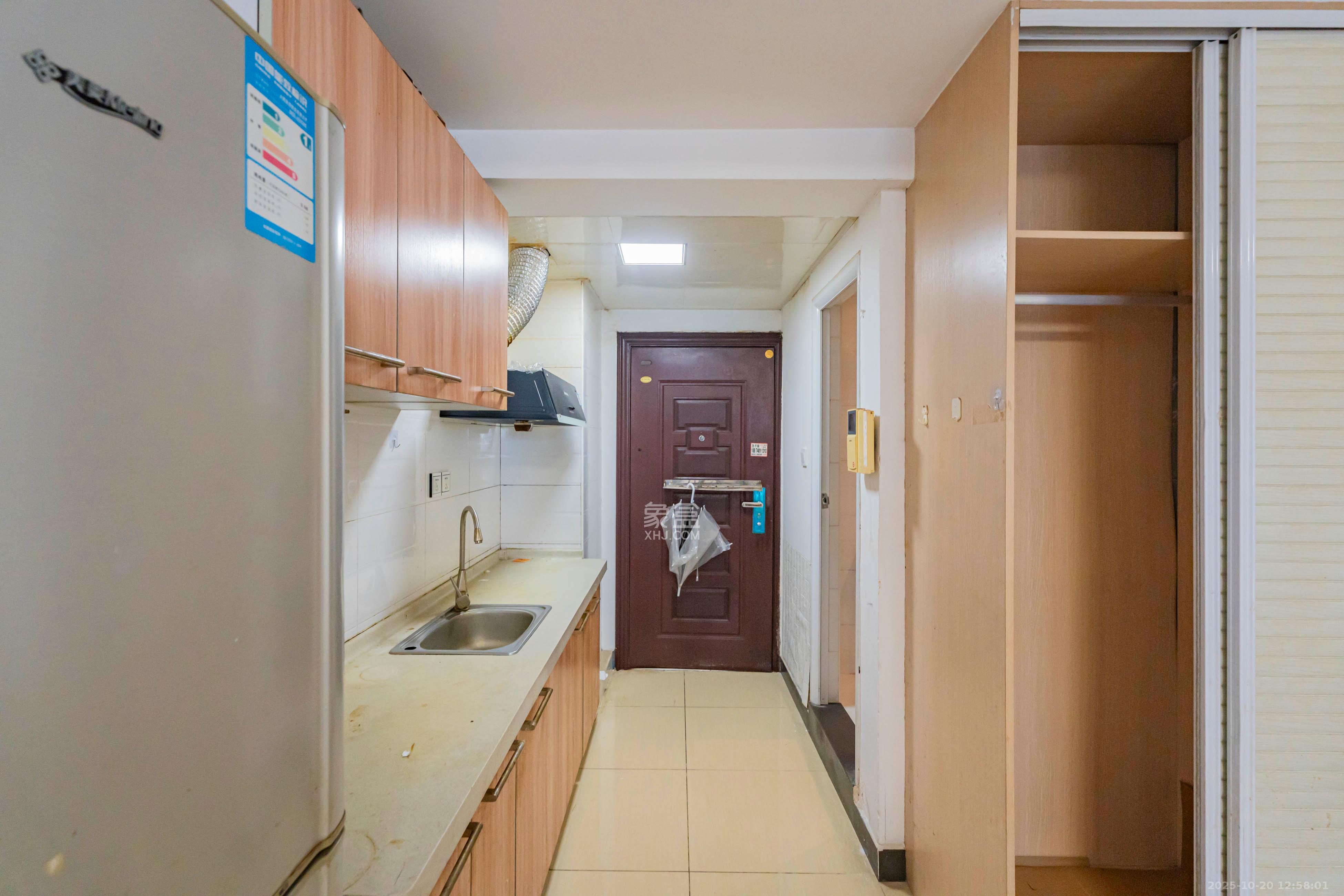 才子佳苑一期/二期 1室1厅1卫 27.0万 才子佳苑一期/二期 1室1厅1卫 27.0万厨房