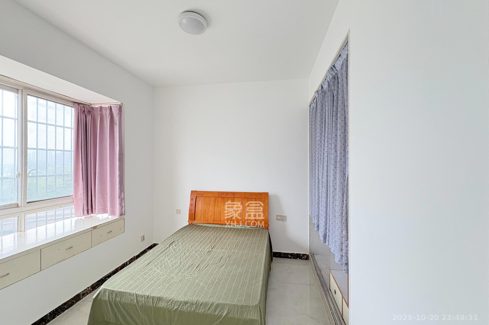 滨湖嘉园（湖滨小区）  3室2厅2卫    135.0万其他