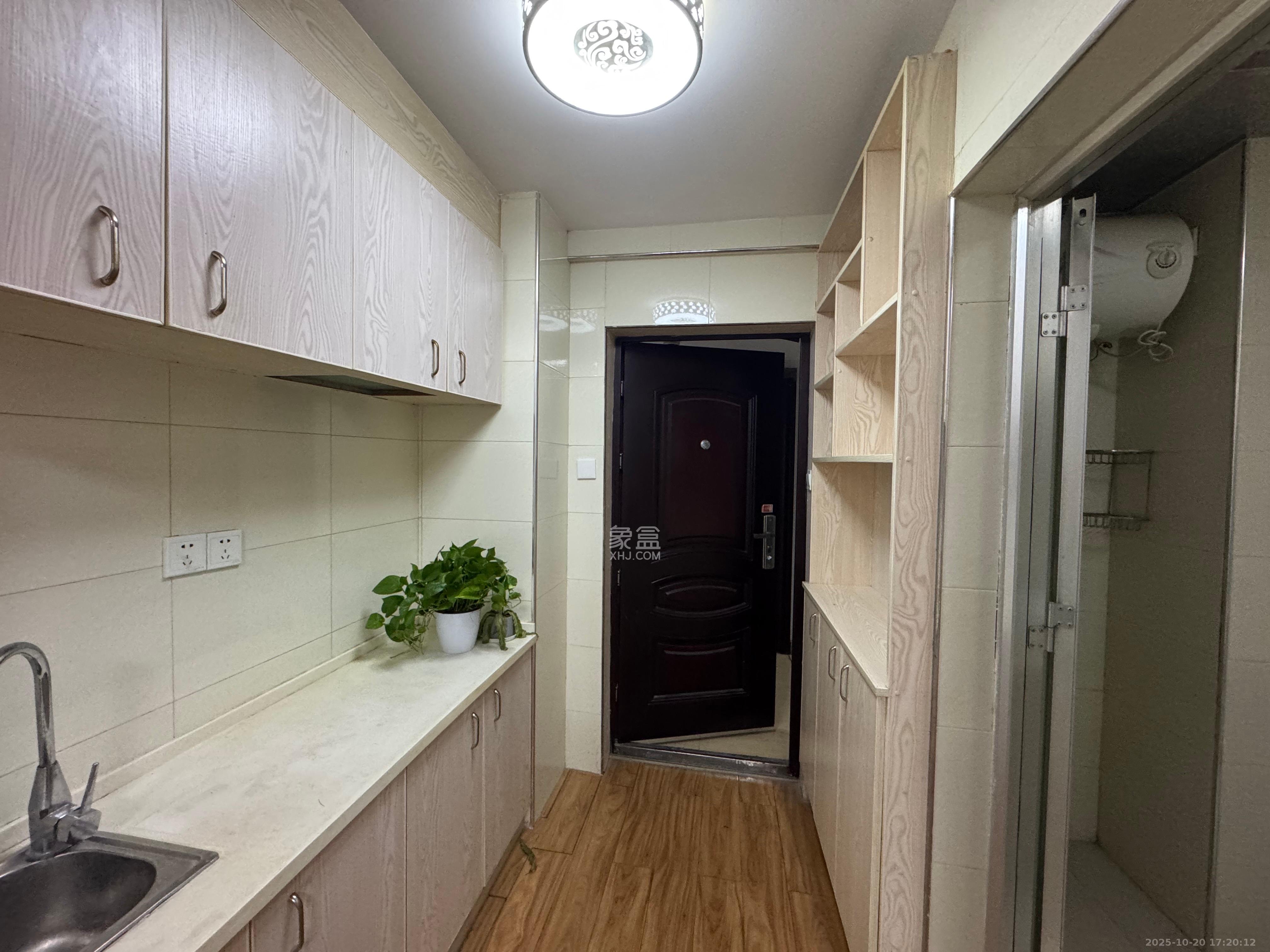 喜盈门范城 1室1厅1卫 1300.0元/月 喜盈门范城 1室1厅1卫 1300.0元/月室内图