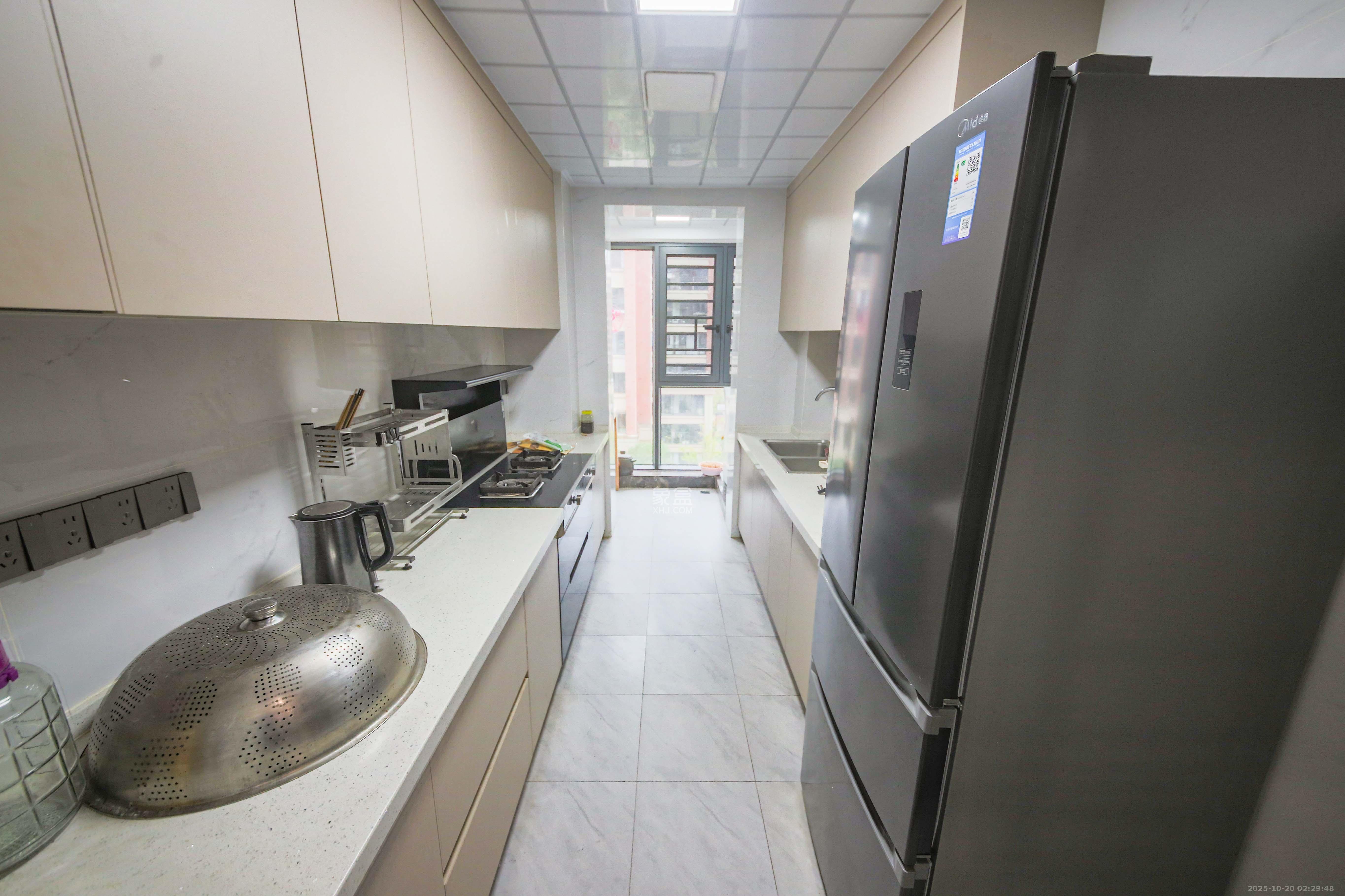 香缇雅苑（鑫远翡丽郡二期）  4室2厅2卫    220.0万厨房