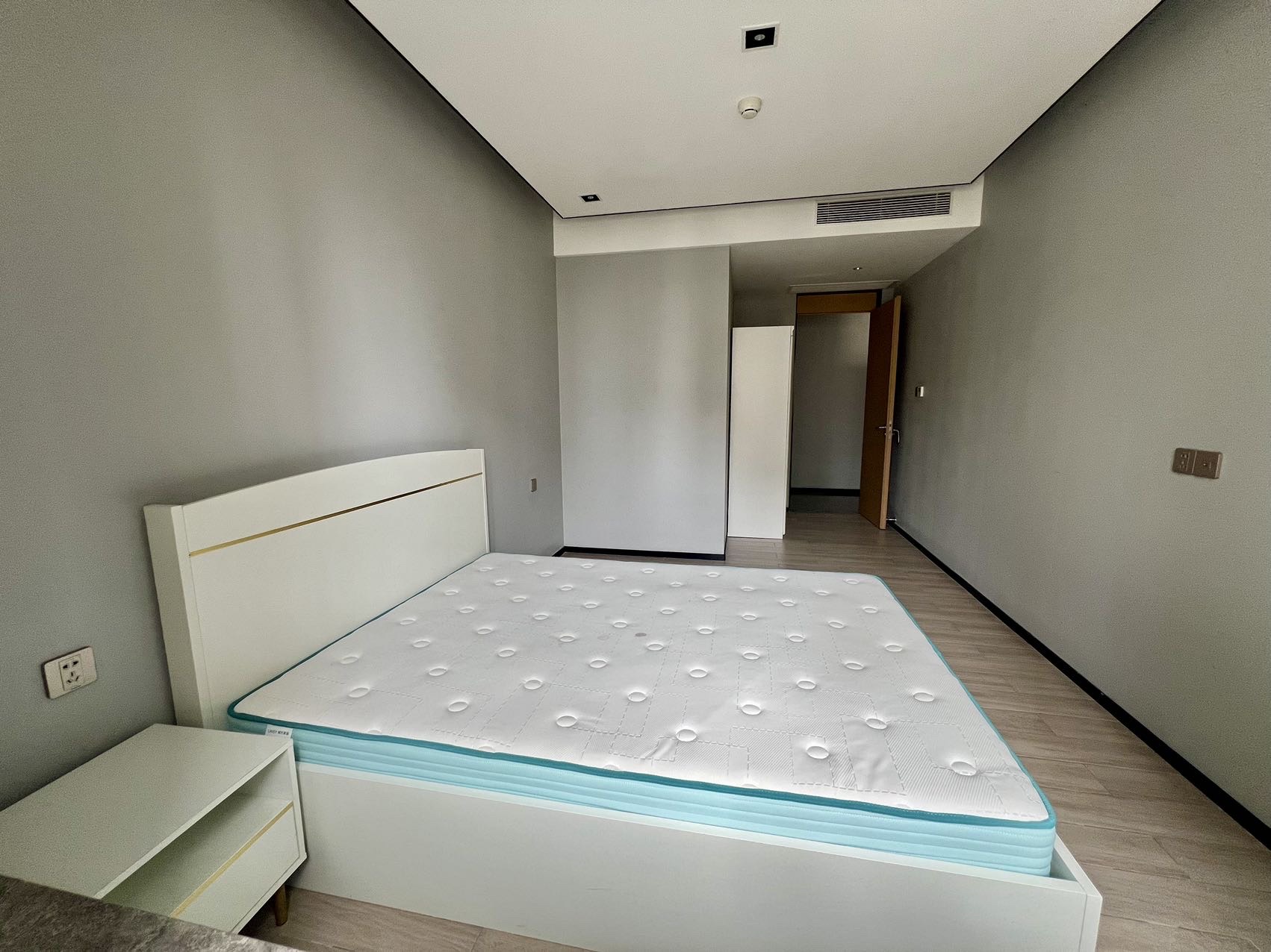 融创海口一号  4室2厅2卫    6500.0元/月室内图