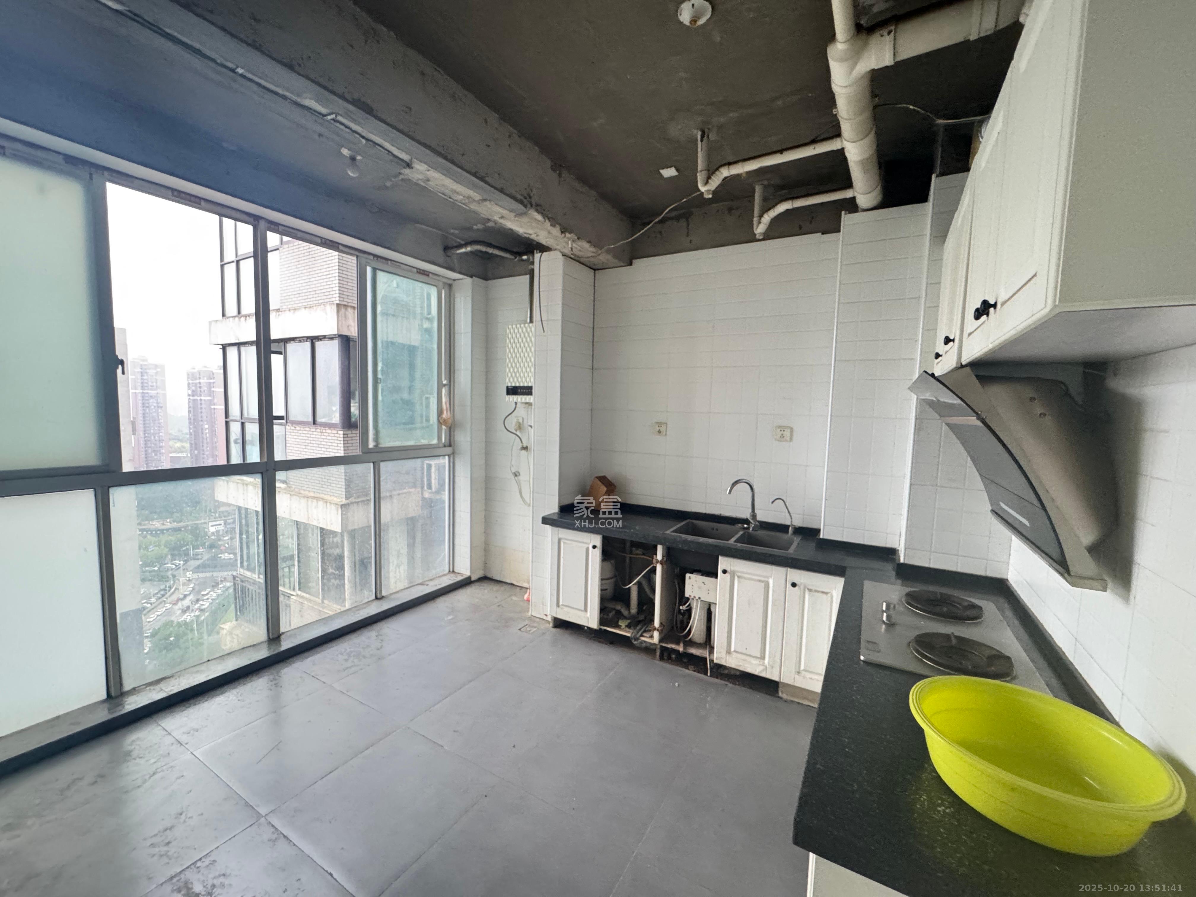 白沙湾嘉园  4室2厅2卫    3000.0元/月 白沙湾嘉园  4室2厅2卫    3000.0元/月室内图