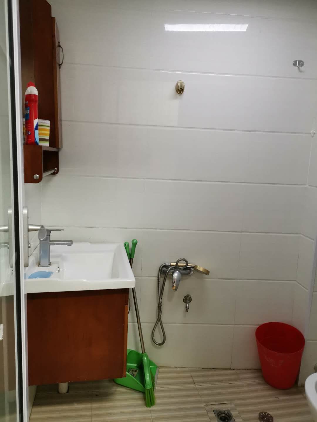 梓湖东城  1室1厅1卫    16.8万客厅