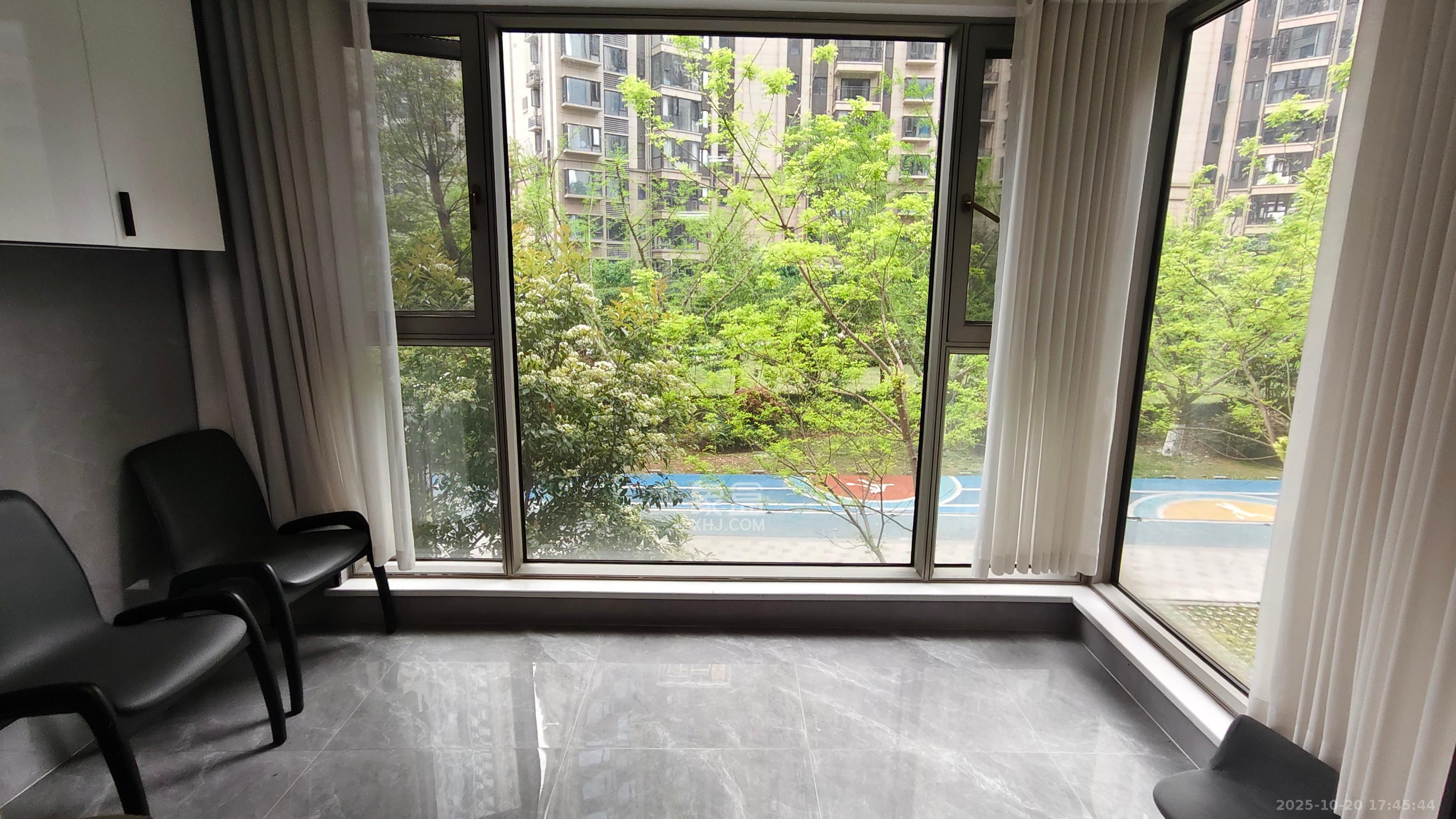 保利大都汇一期、二期  3室2厅2卫    3988.0元/月 保利大都汇一期、二期  3室2厅2卫    3988.0元/月室内图