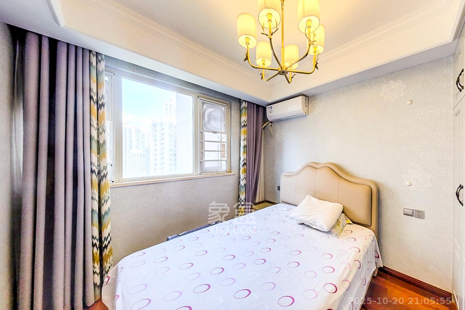 北辰三角洲E4区  4室1厅2卫    220.0万卧室