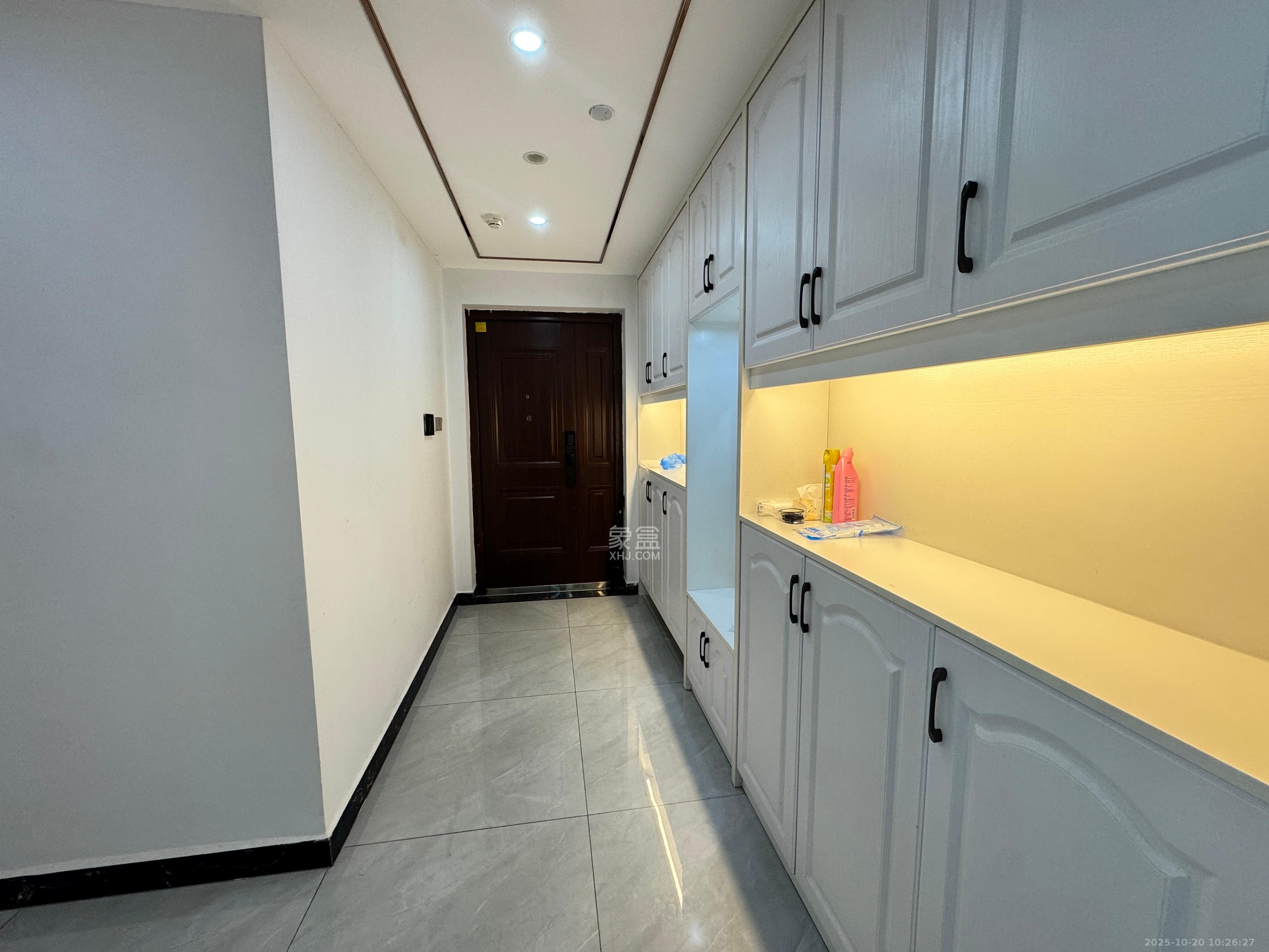 北辰三角洲C3区  5室2厅2卫    5800.0元/月室内图