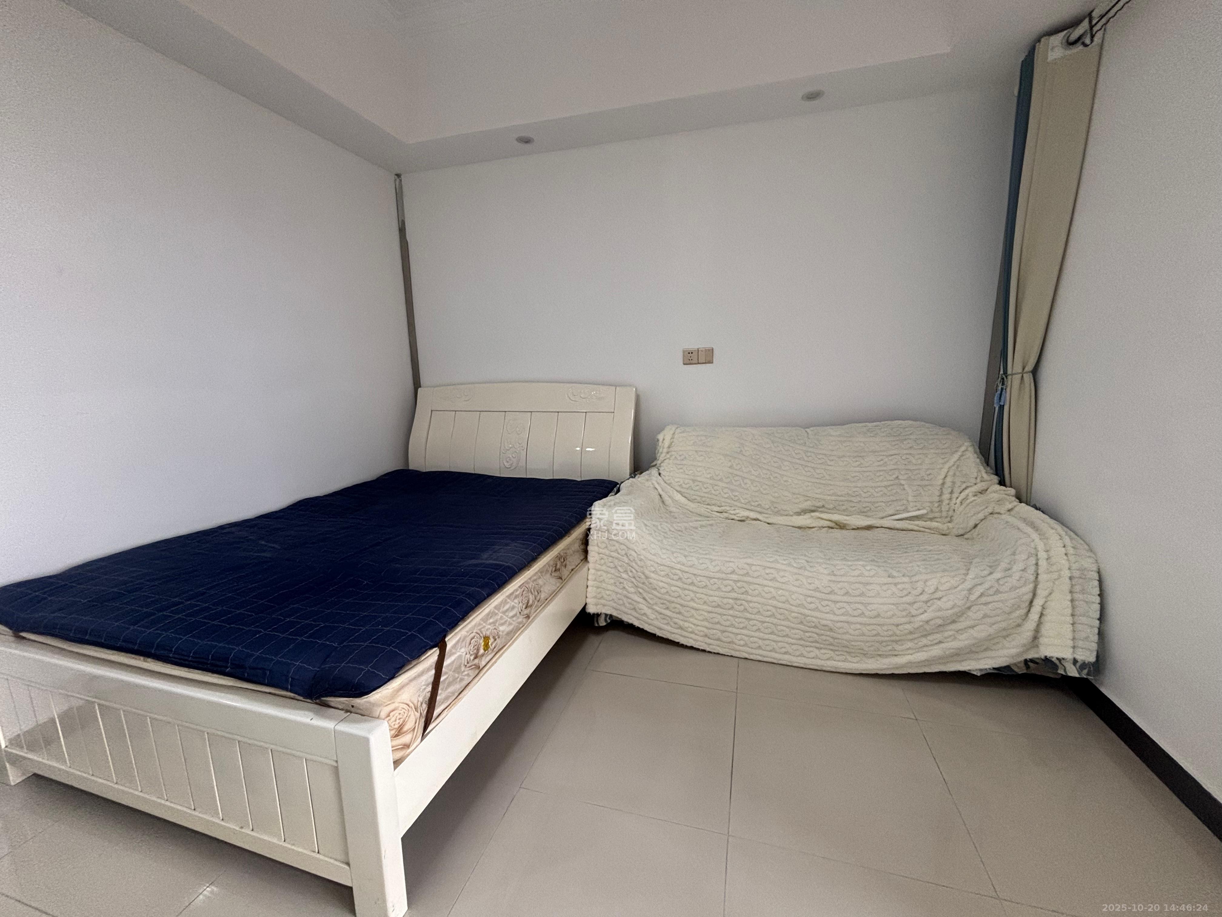 金鼎公园尚  1室1厅1卫    1100.0元/月室内图