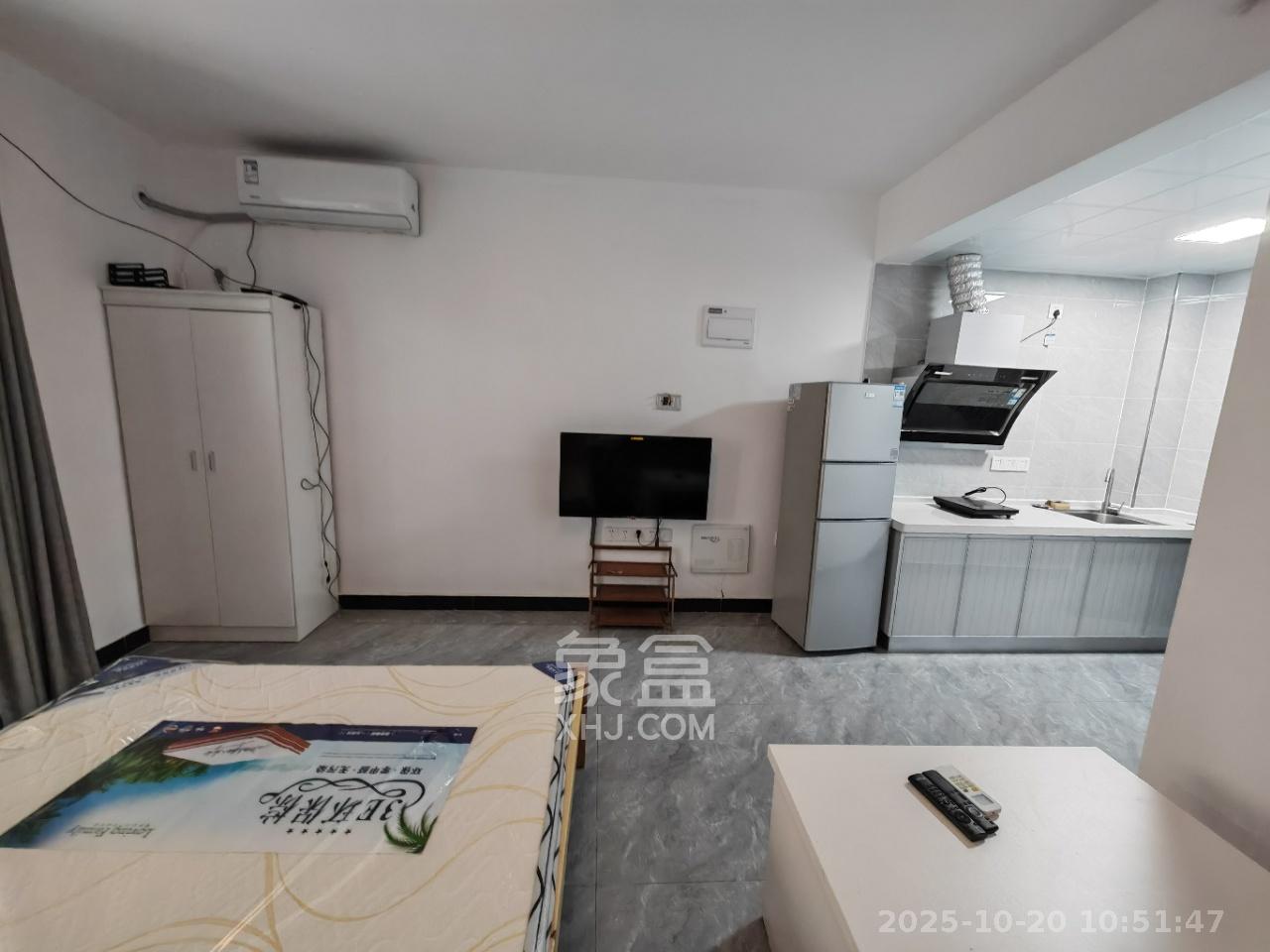 中海珑悦府  1室1厅1卫    1000.0元/月室内图