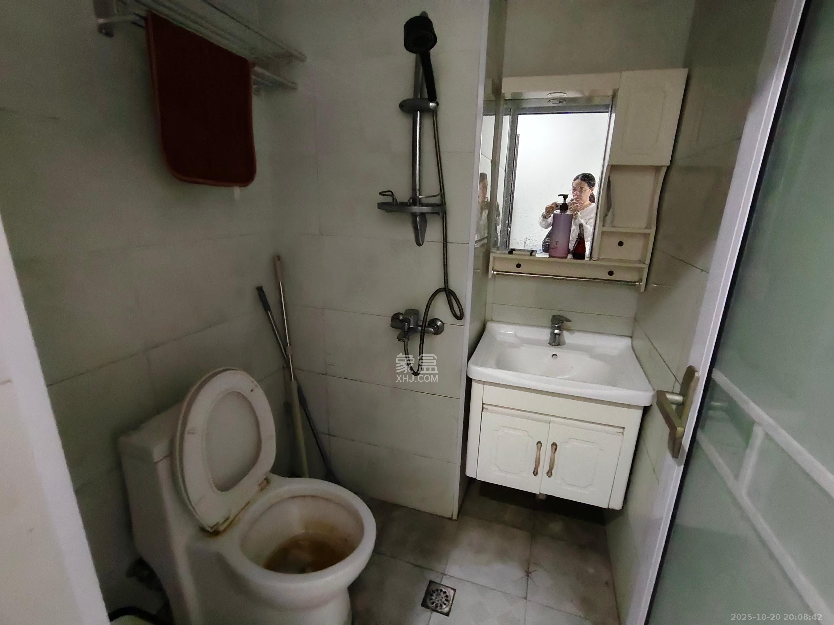 欧亚达国际广场  1室1厅1卫    1300.0元/月室内图