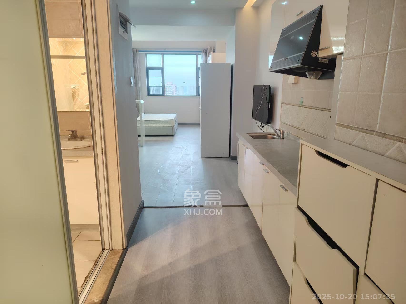 昊天大厦  1室1厅1卫    2000.0元/月室内图