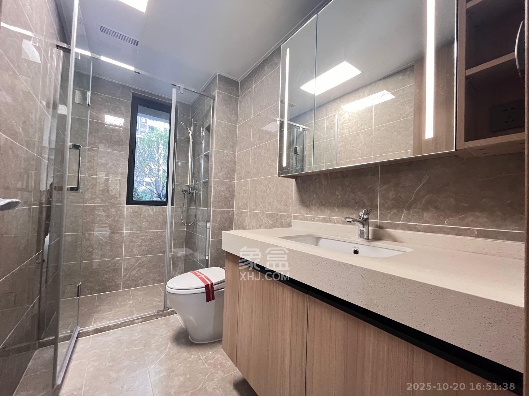 华润凯旋门二期  4室2厅1卫    3600.0元/月 华润凯旋门二期  4室2厅1卫    3600.0元/月室内图