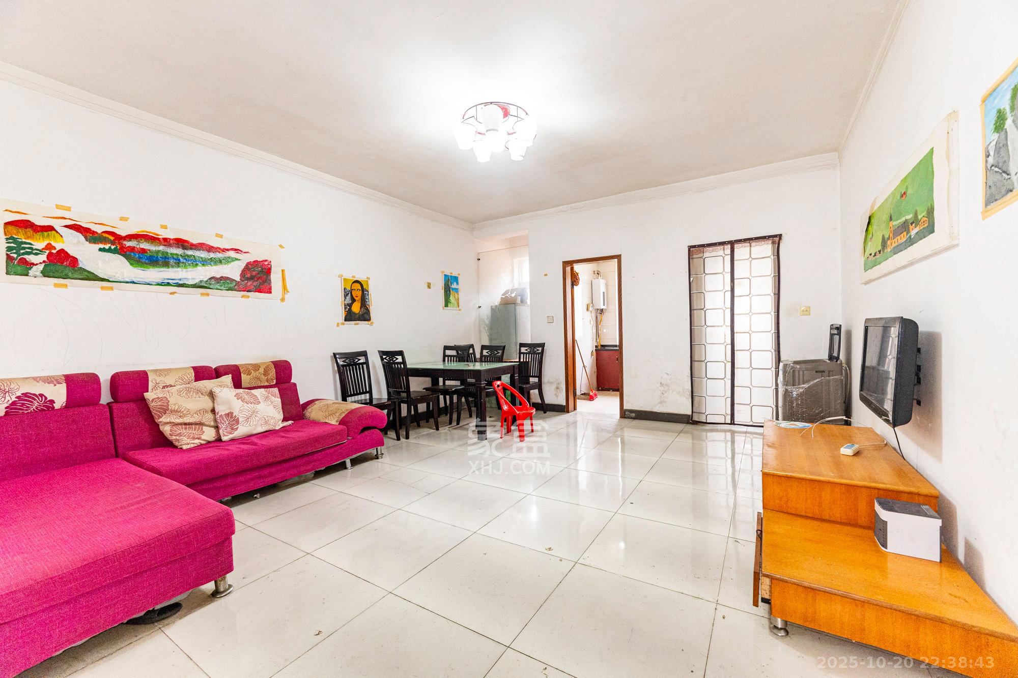 湘绣城  2室1厅1卫    27.0万 湘绣城  2室1厅1卫    27.0万客厅