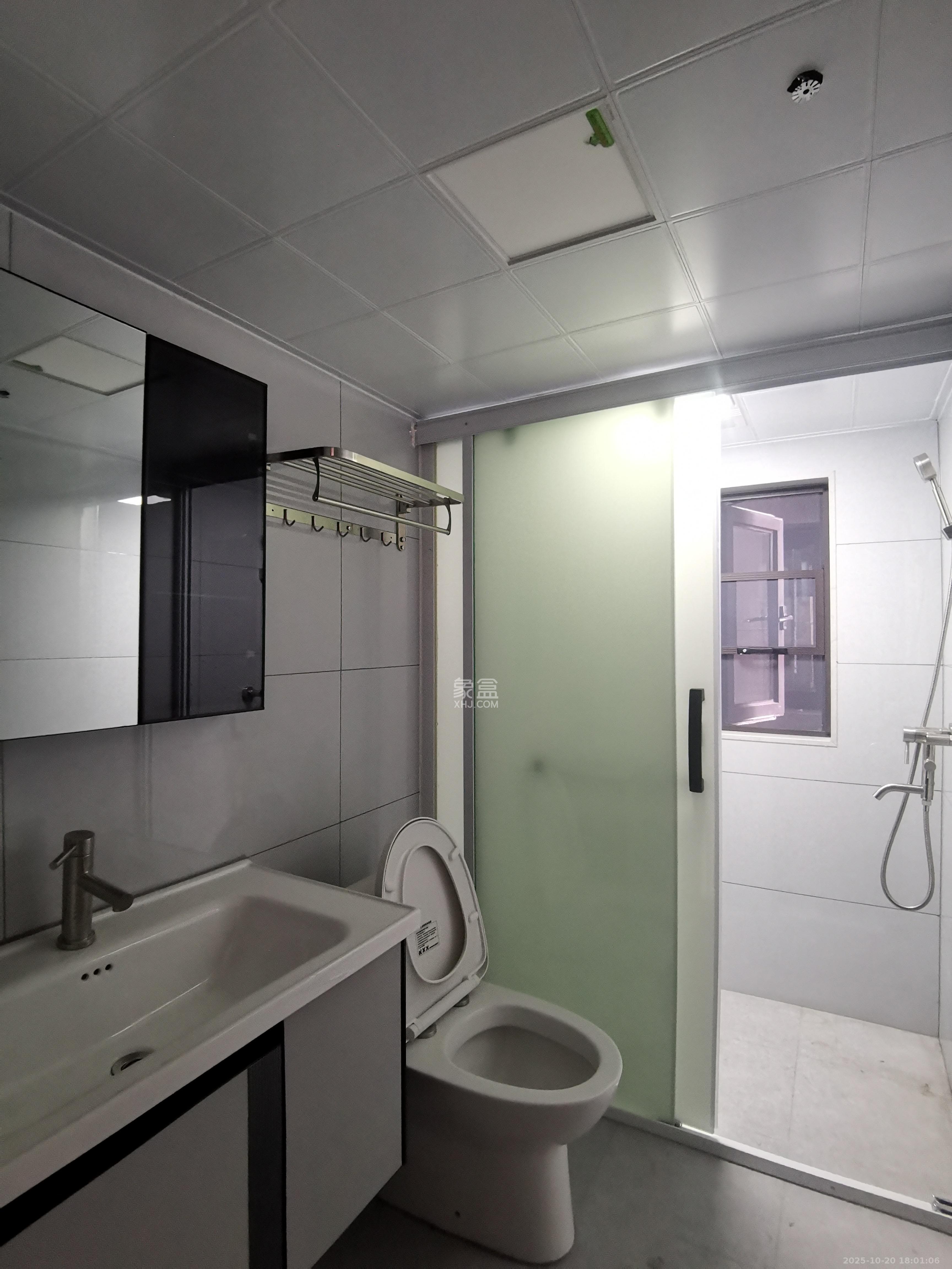 万科金色梦想B区  2室1厅1卫    2500.0元/月室内图