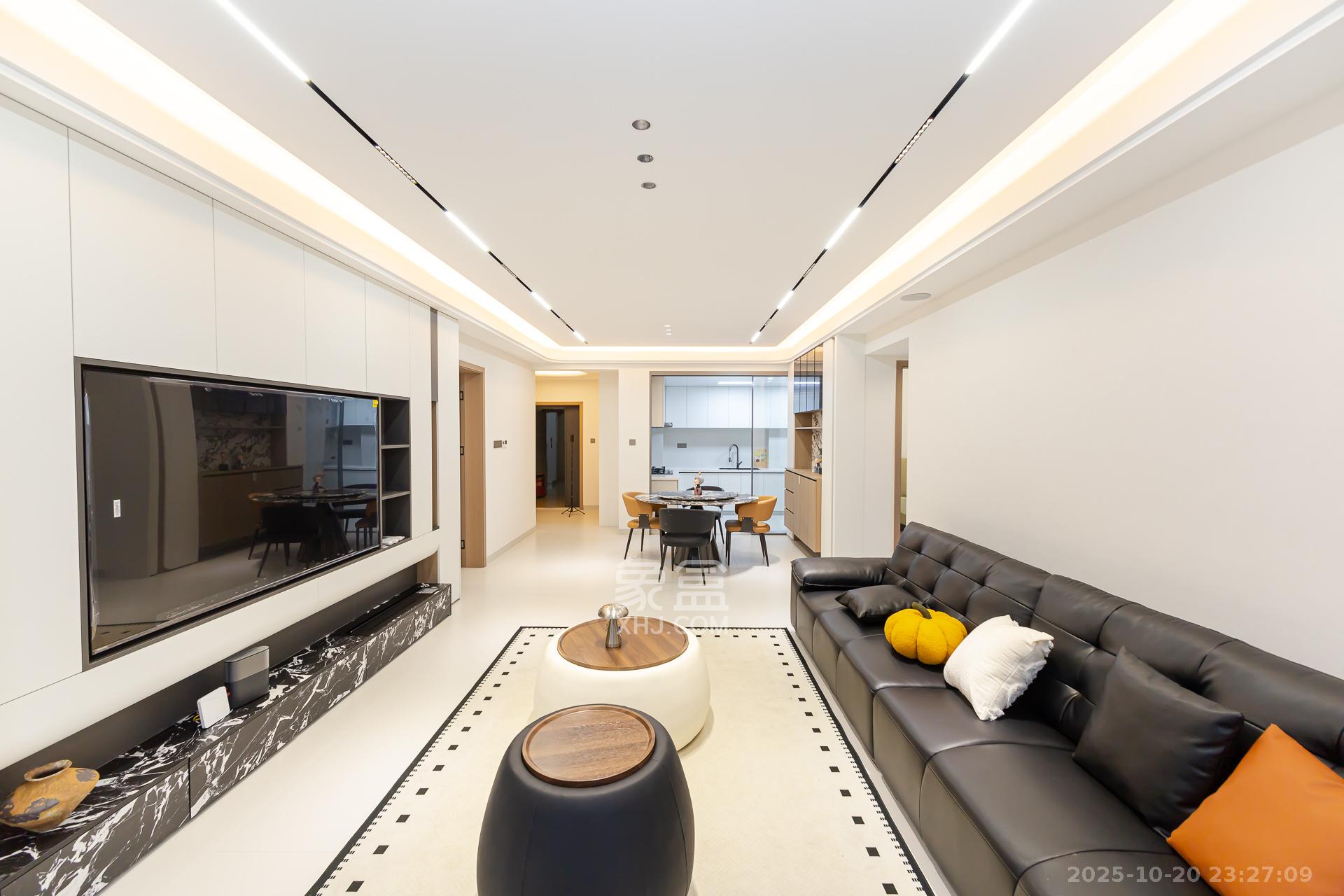 名家翡翠花园  4室2厅2卫    129.8万