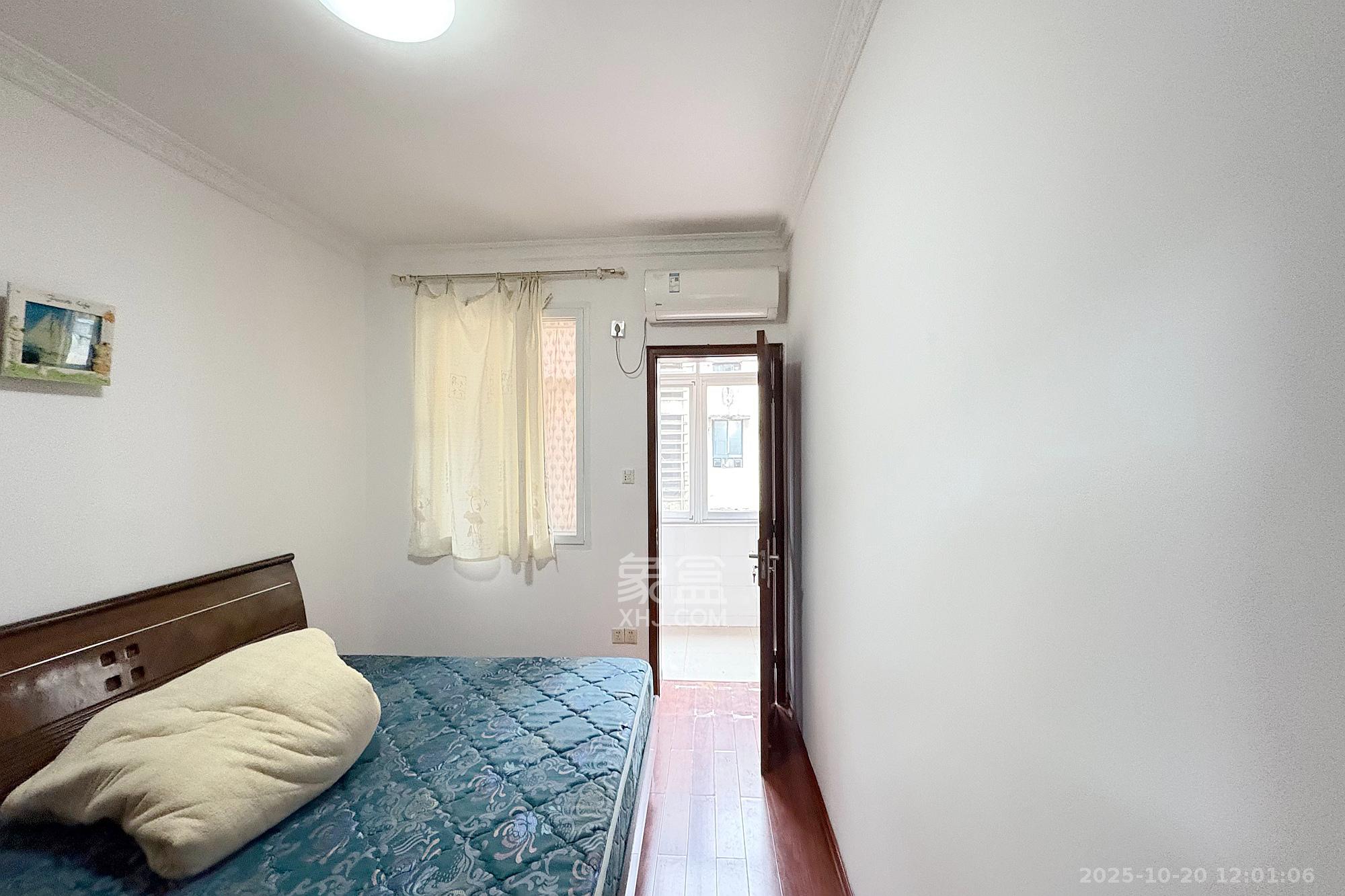 劳动服务宿舍  3室1厅1卫    65.0万卧室