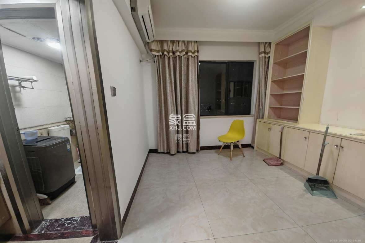 钰龙天下二期(钰龙佳园) 3室2厅2卫 2700.0元/月 钰龙天下二期(钰龙佳园) 3室2厅2卫 2700.0元/月室内图