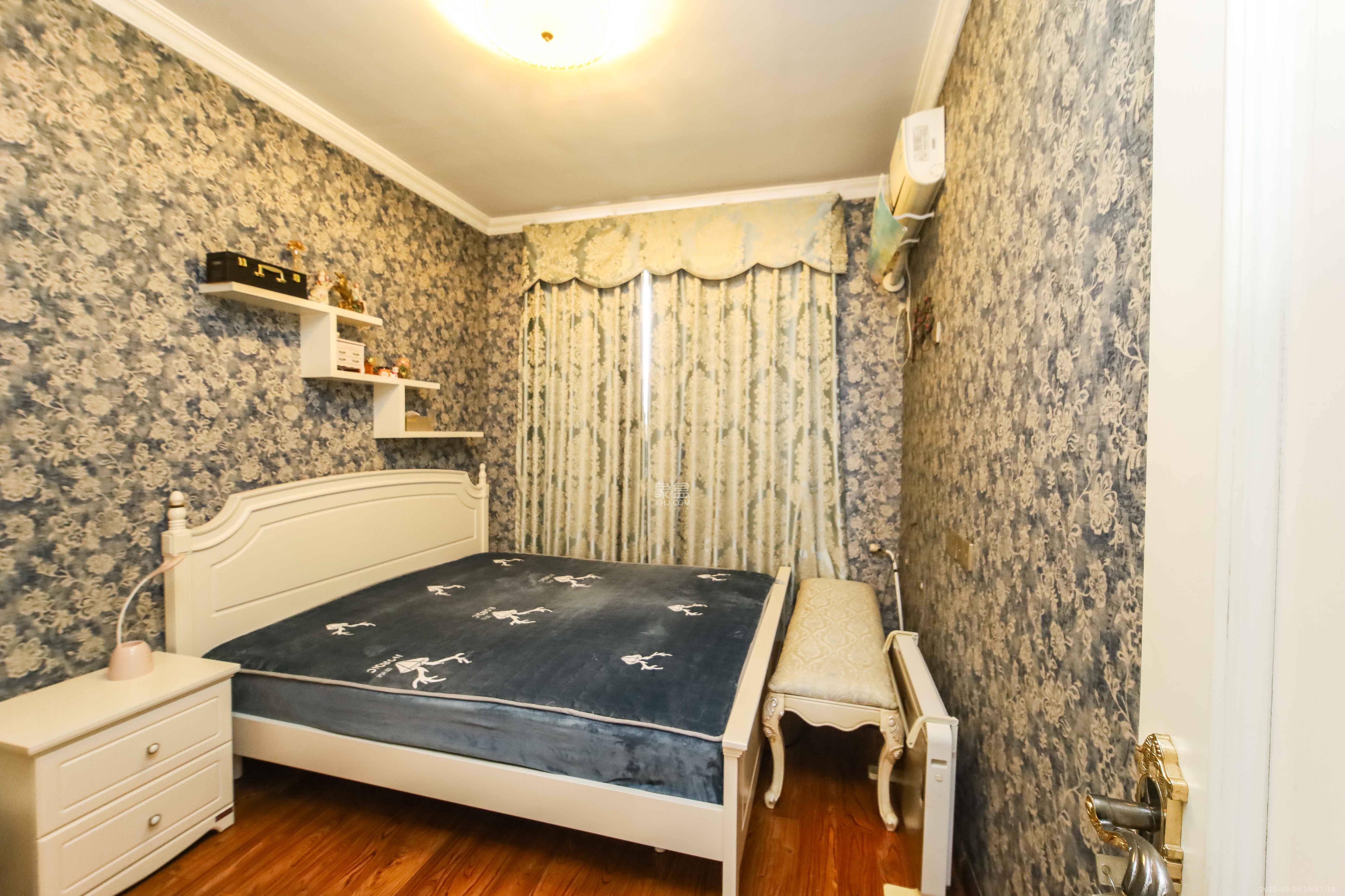 江河双水湾  3室2厅2卫    138.0万 江河双水湾  3室2厅2卫    138.0万卧室