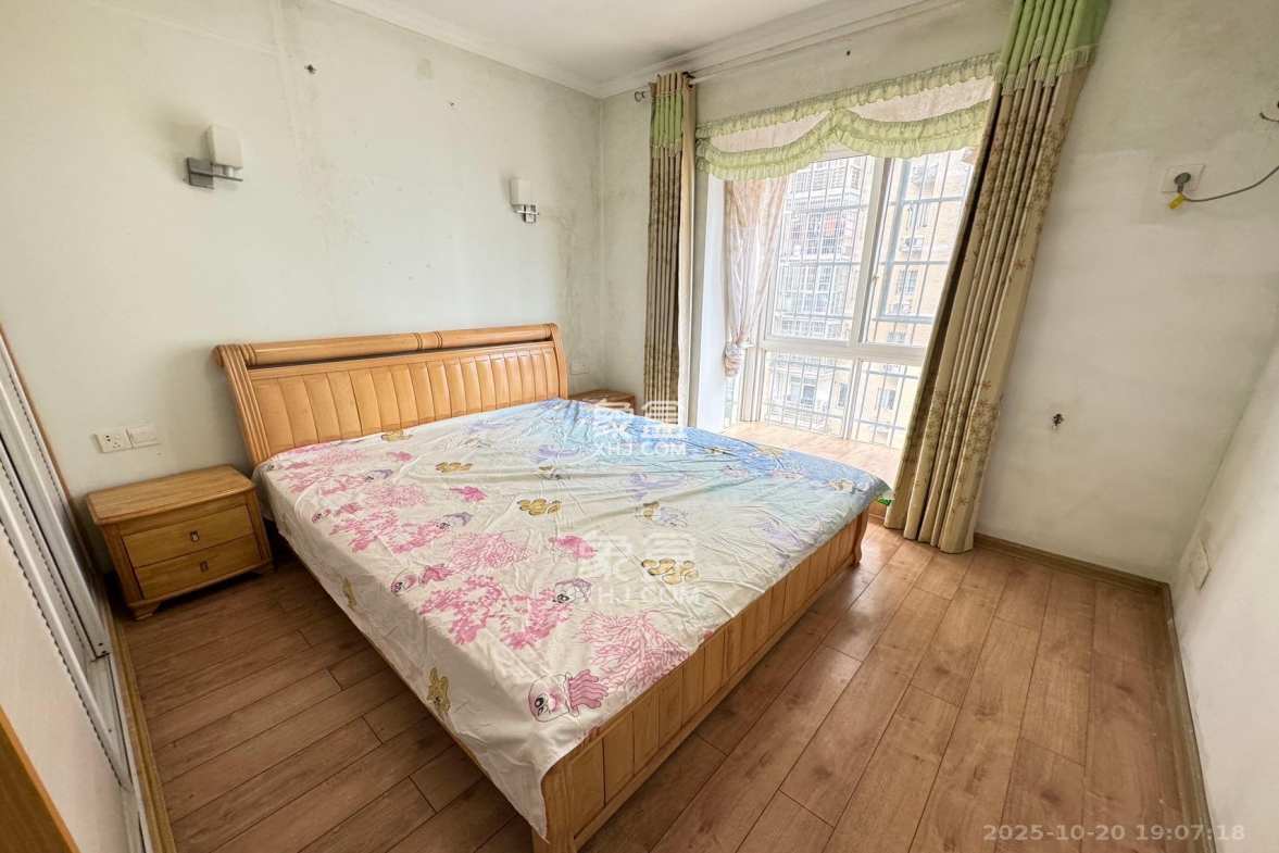 圣力华苑 3室2厅1卫 1750.0元/月 圣力华苑 3室2厅1卫 1750.0元/月室内图