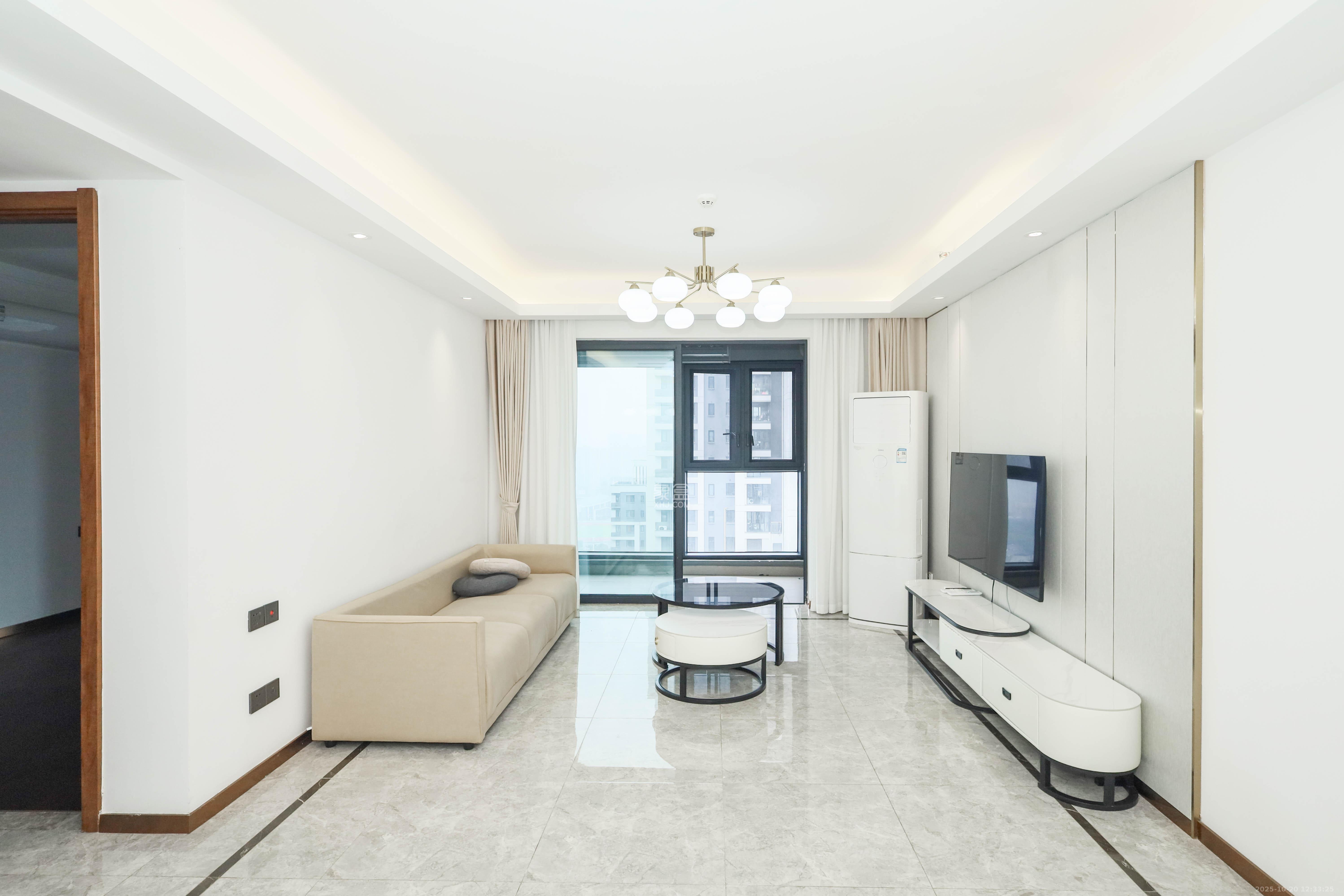 梅溪悦章 3室2厅2卫 126.0万 梅溪悦章 3室2厅2卫 126.0万客厅