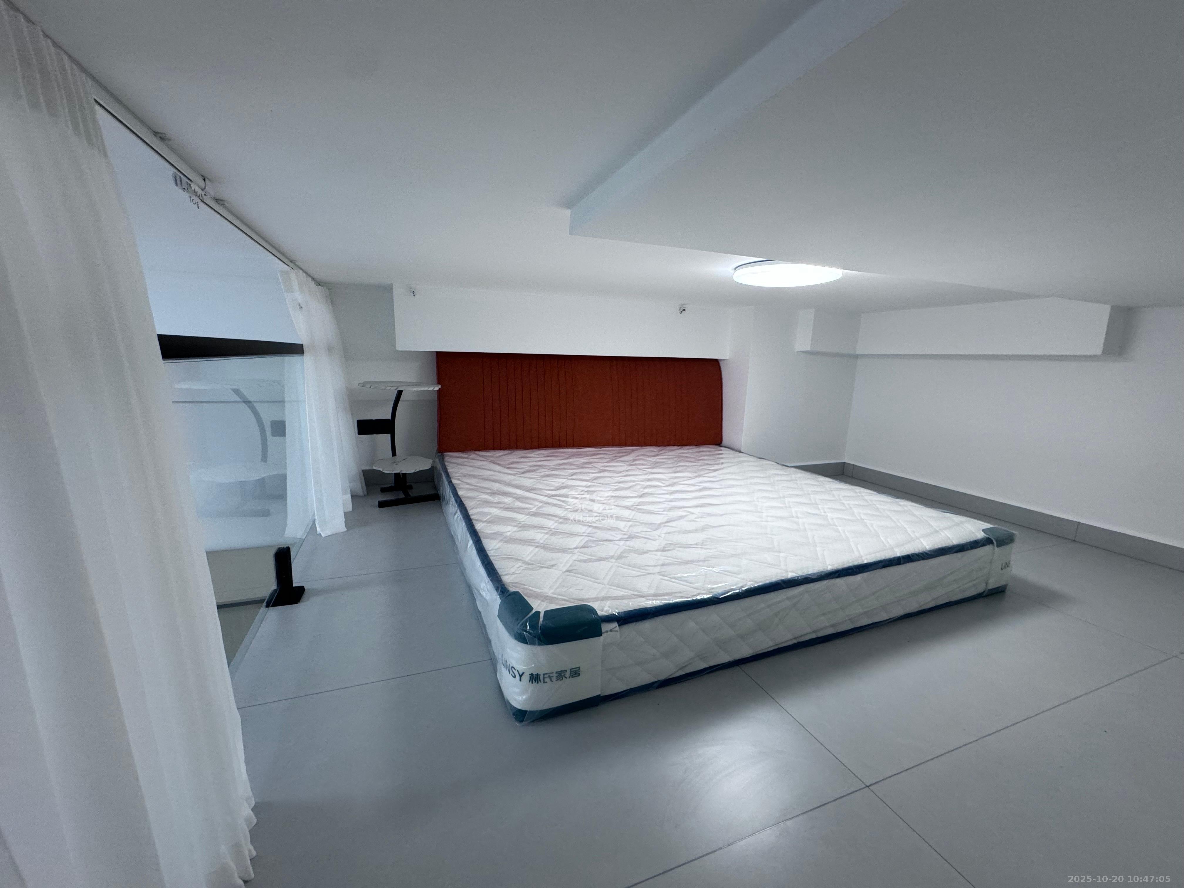 绿地商务广场  1室0厅0卫    1700.0元/月室内图