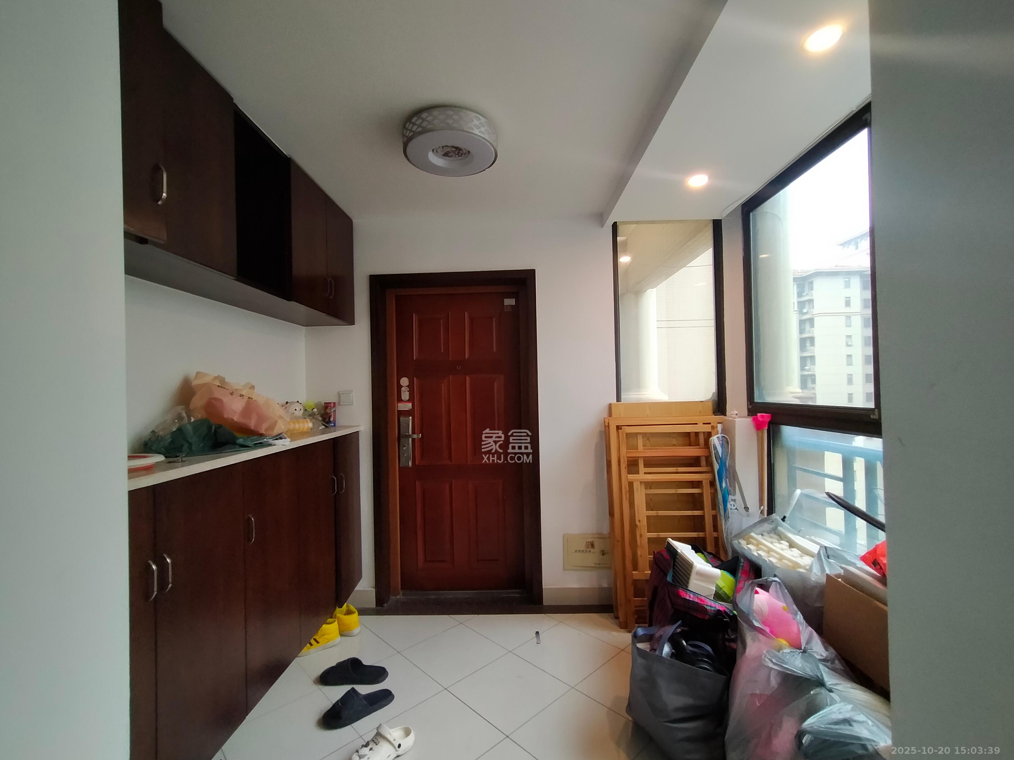 宏聚地中海 3室2厅2卫 2300.0元/月 宏聚地中海 3室2厅2卫 2300.0元/月室内图