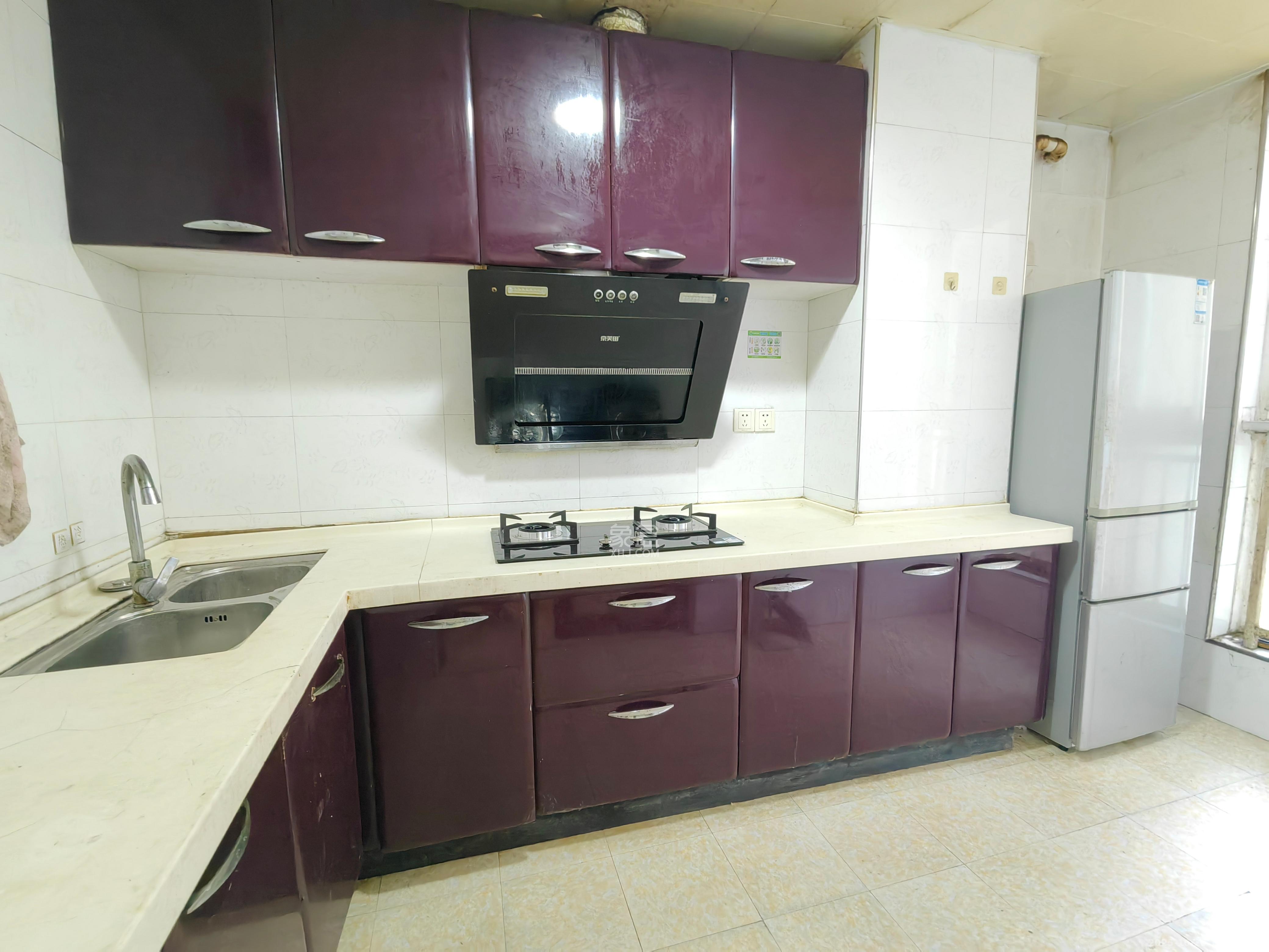 先锋水韵花都 3室2厅2卫 2500.0元/月 先锋水韵花都 3室2厅2卫 2500.0元/月室内图