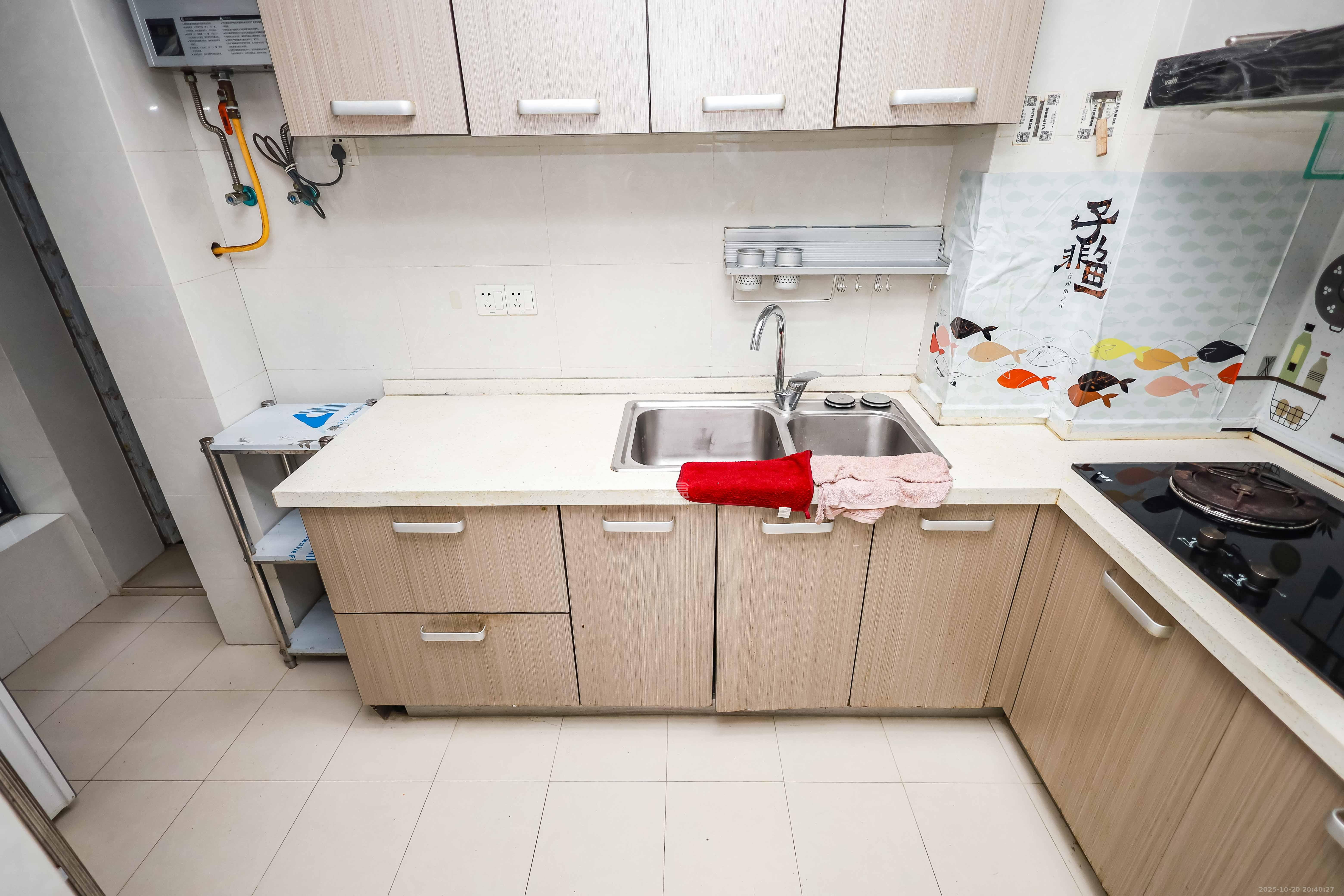 天麓尚层  2室2厅1卫    60.0万厨房