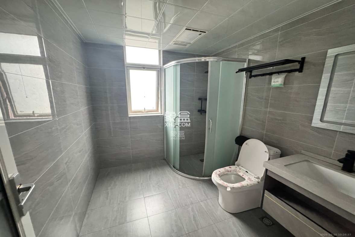 北辰三角洲C3区  5室2厅2卫    5800.0元/月 北辰三角洲C3区  5室2厅2卫    5800.0元/月室内图