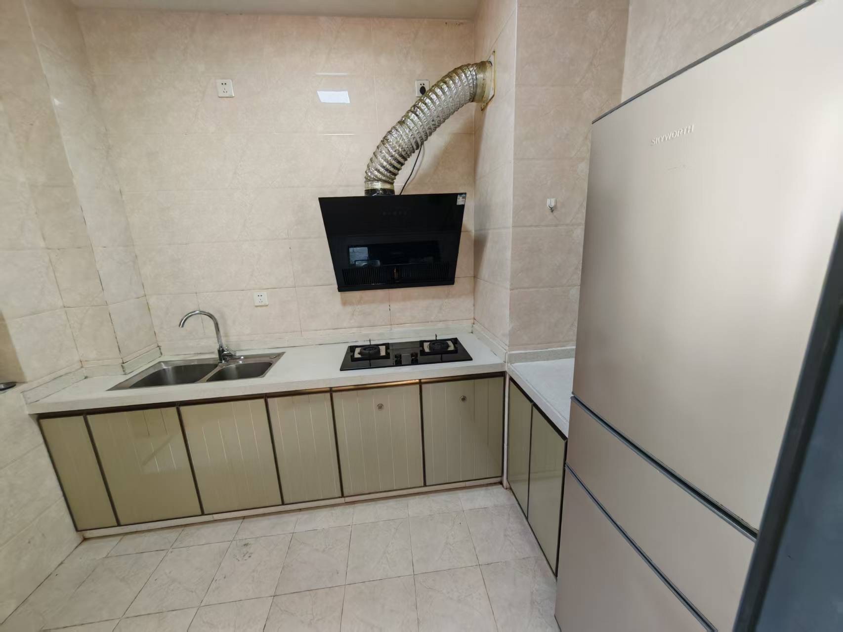 美舍嘉苑一期  4室2厅2卫    3500.0元/月室内图