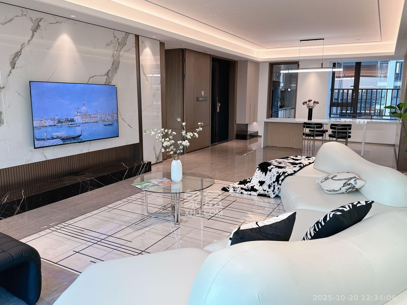 鑫远融泽府  4室2厅3卫    8800.0元/月 鑫远融泽府  4室2厅3卫    8800.0元/月室内图