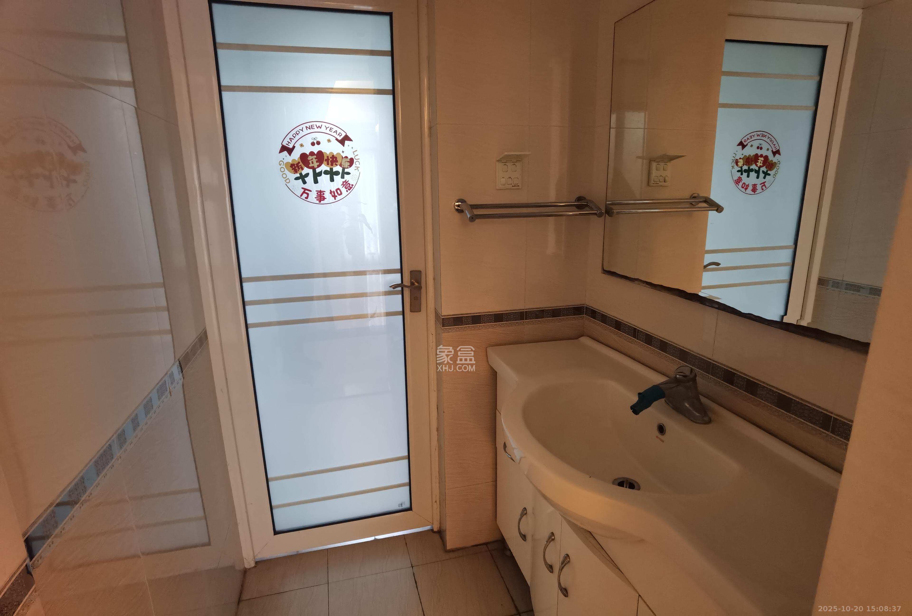 卓越蔚蓝海岸一期 3室2厅2卫 3000.0元/月 卓越蔚蓝海岸一期 3室2厅2卫 3000.0元/月室内图