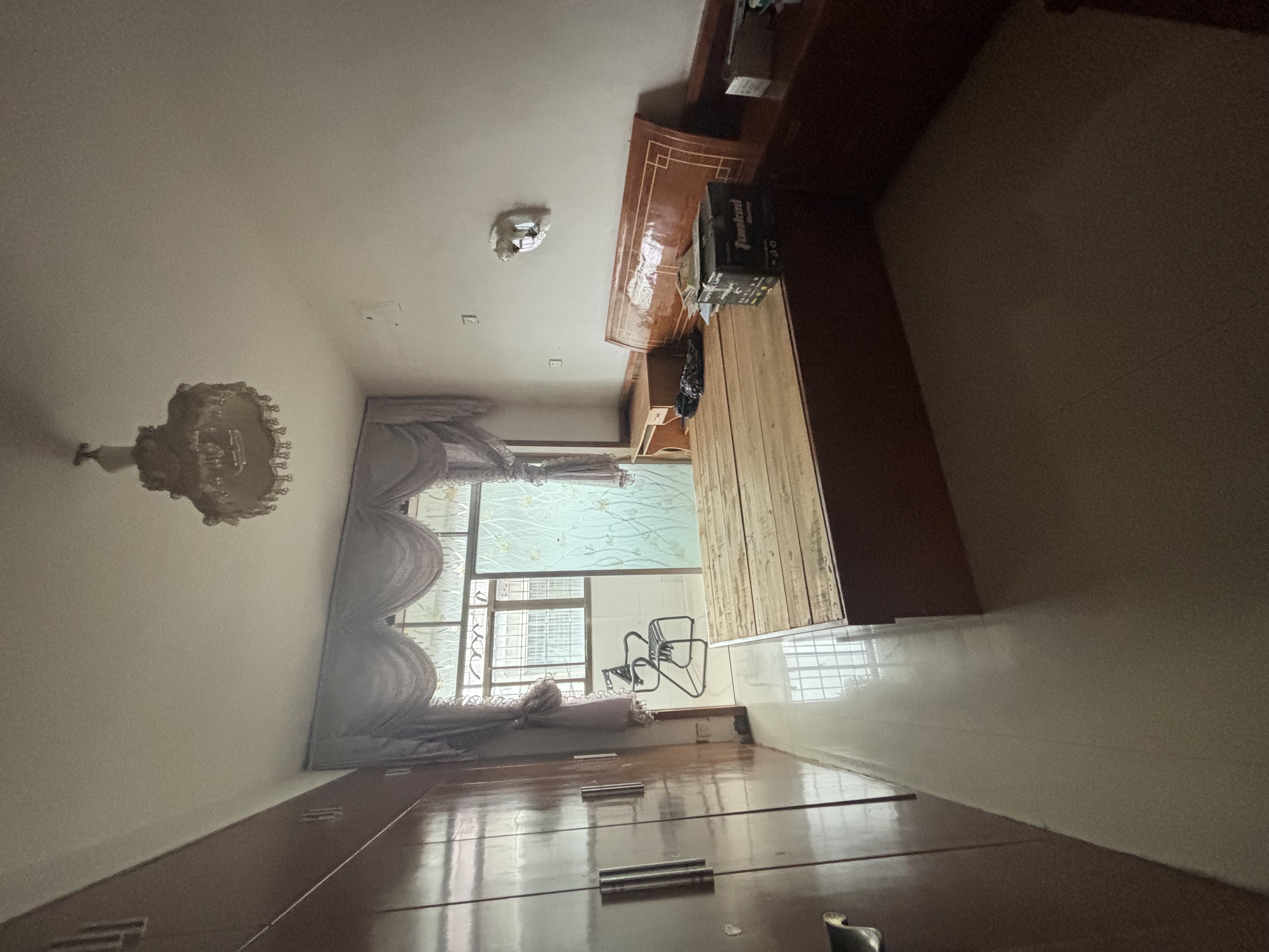 思源小区 3室2厅2卫 29.8万 思源小区 3室2厅2卫 29.8万卧室